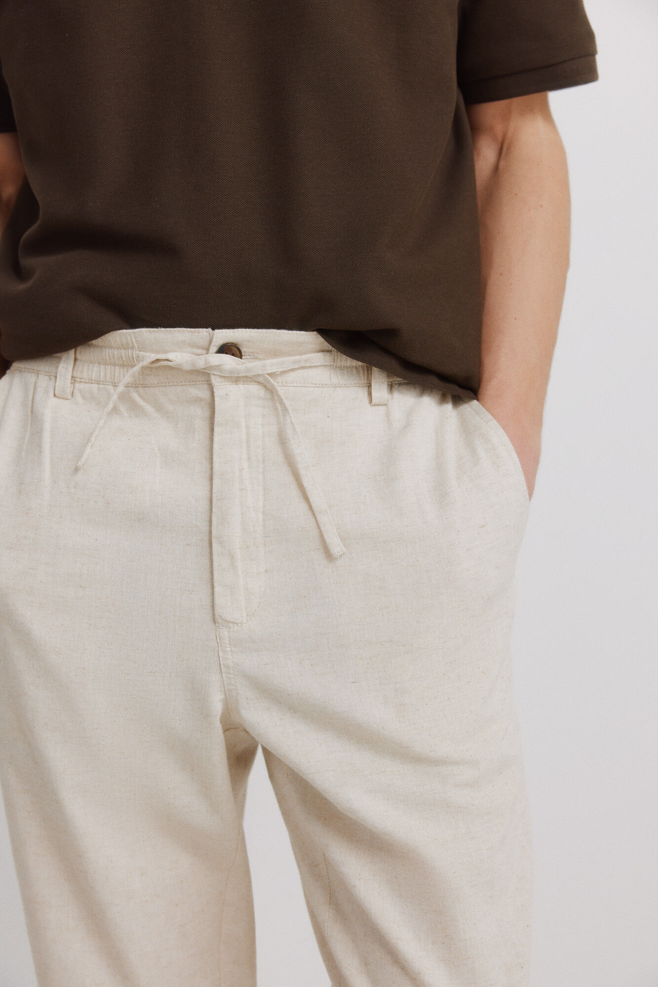 Springfield Pantal&oacute;n chino comfort fit de lino blanco