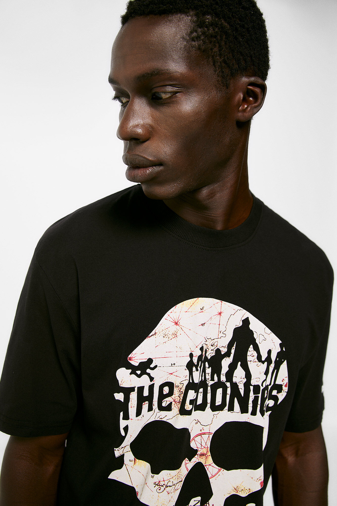 Camiseta store goonies zara