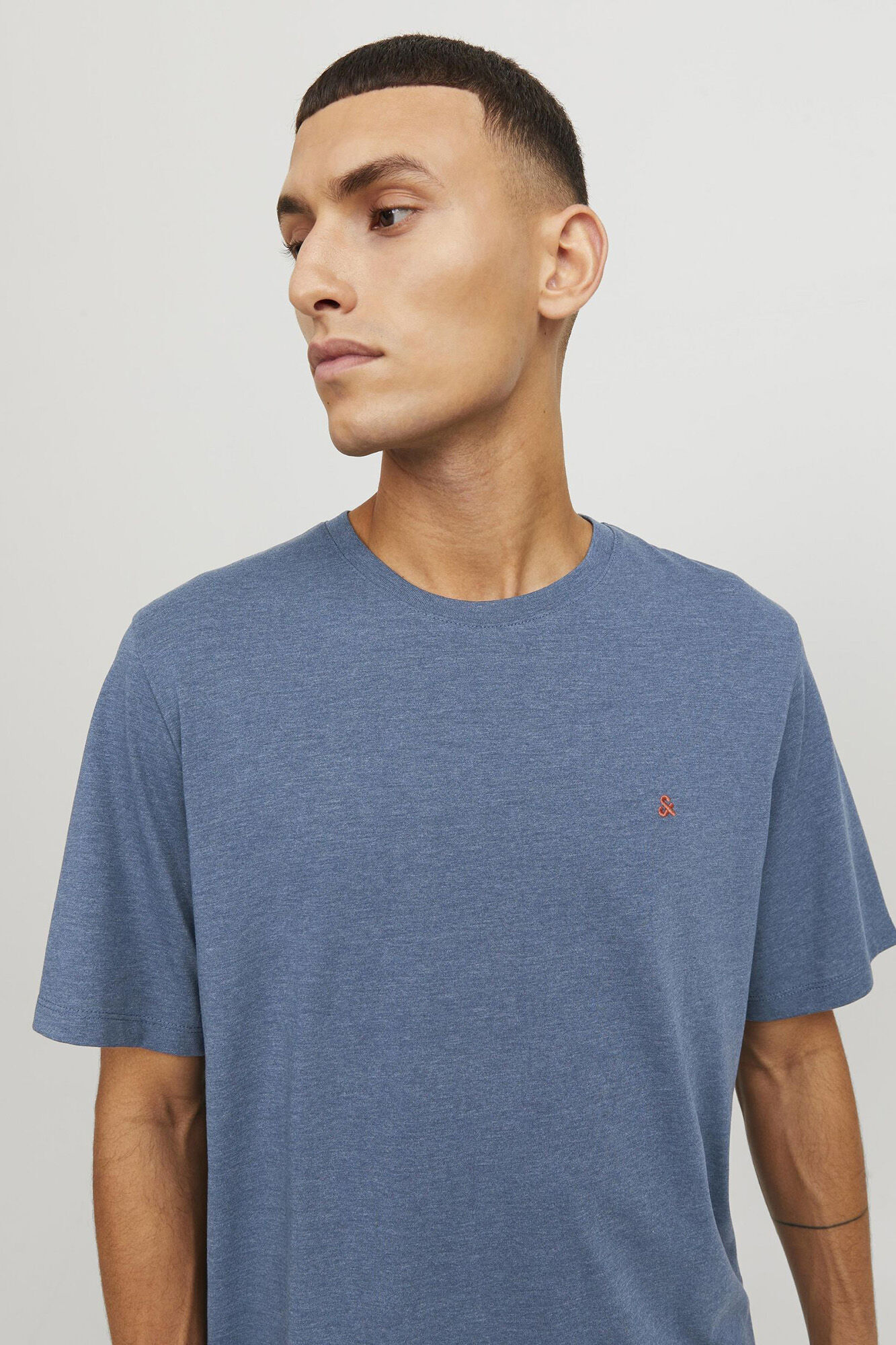Jack & Jones Playera lisa est&aacute;ndar fit azul tinta