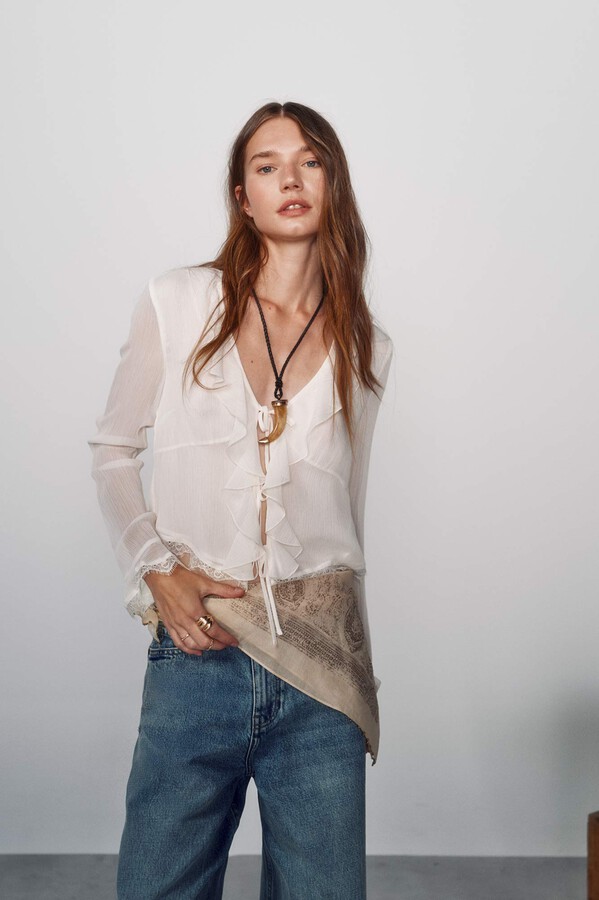 High Spirits Blusa Twisty beige