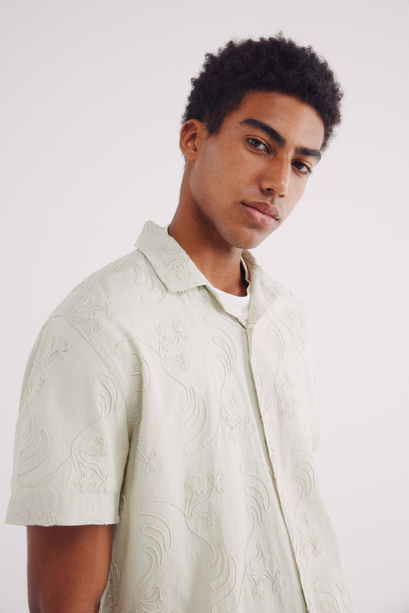 Springfield Camisa manga corta bordada a tono kaki