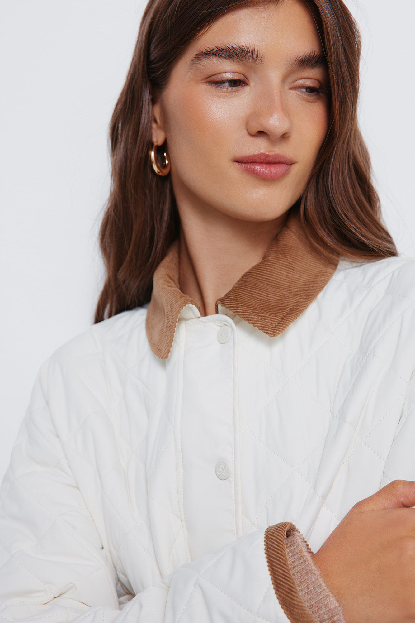 Springfield Chamarra short con relleno con cuello de pana blanco