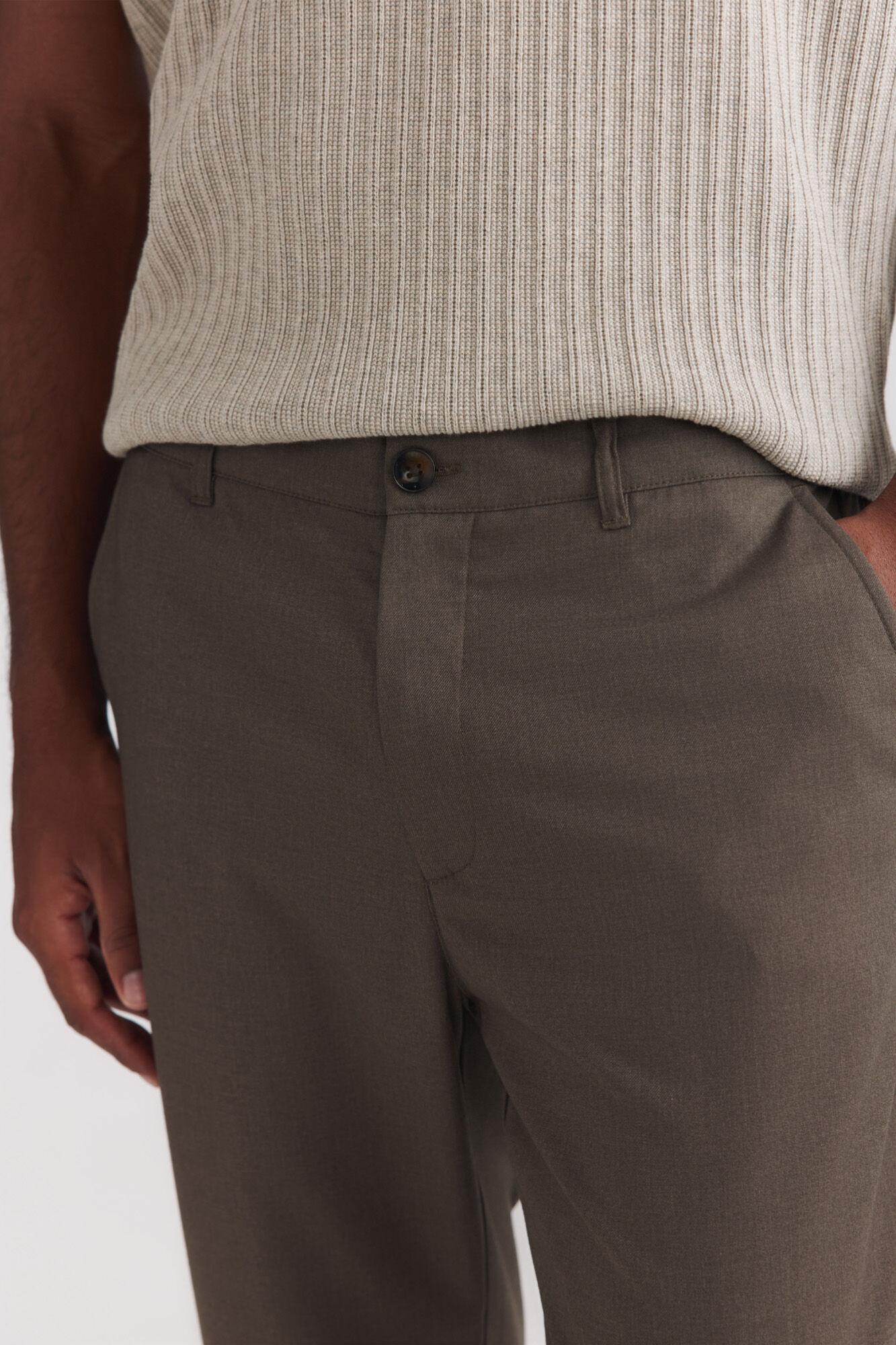 Springfield Pantal&oacute;n slim fit c&oacute;modo caf&eacute;