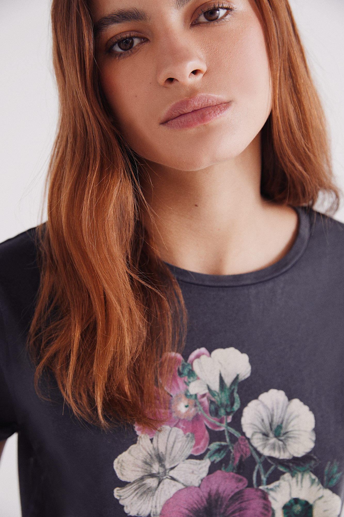 Springfield Playera gr&aacute;fica floral gris