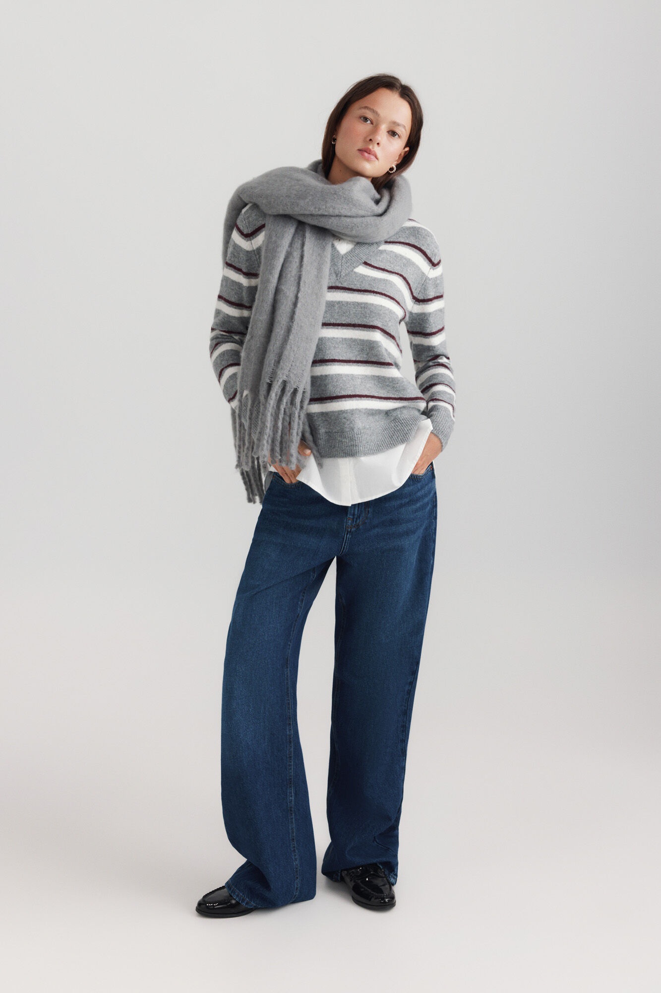 Springfield Su&eacute;ter cuello redondo gris