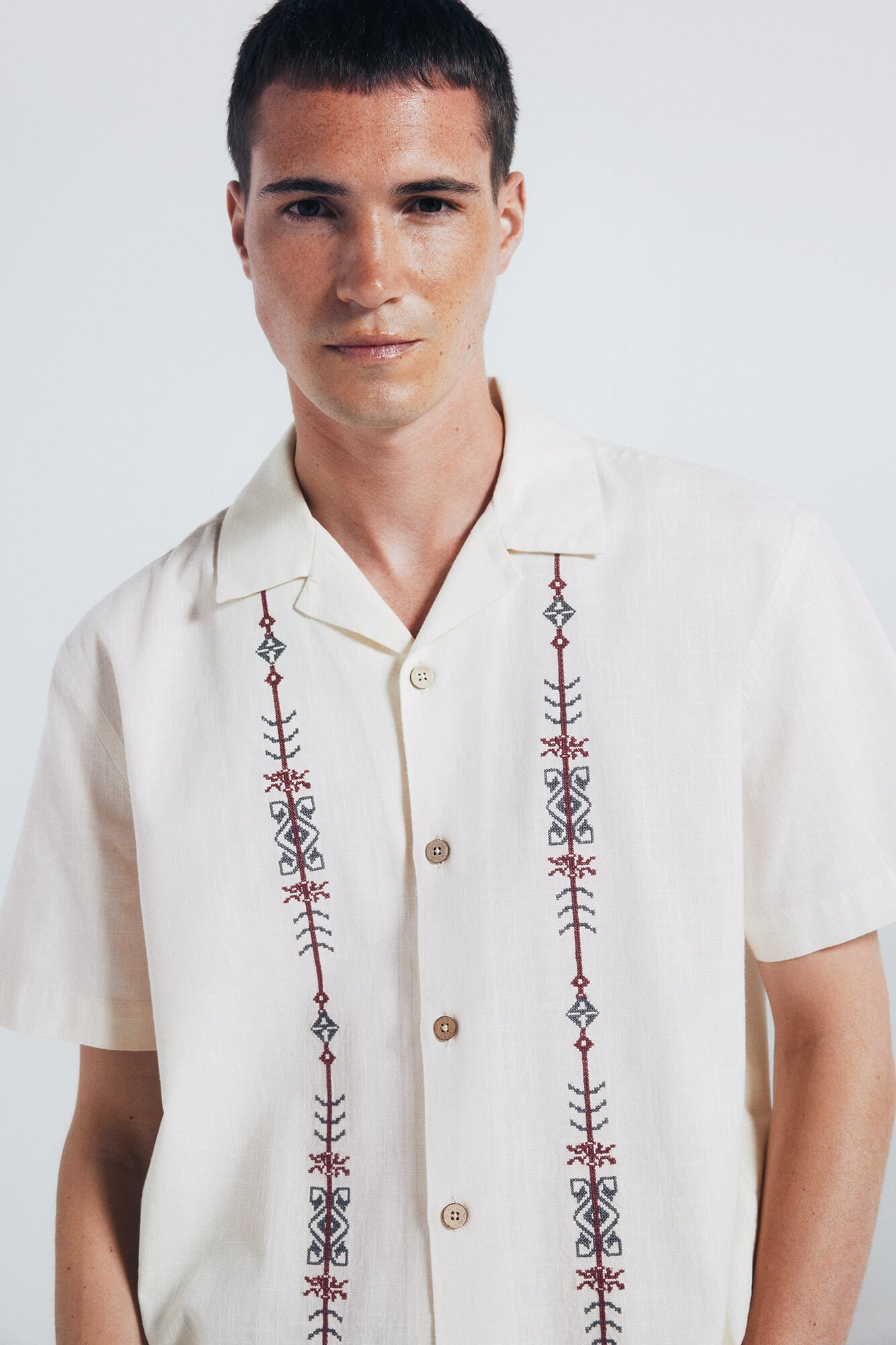 Springfield Camisa manga corta bowling bordado posicional blanco