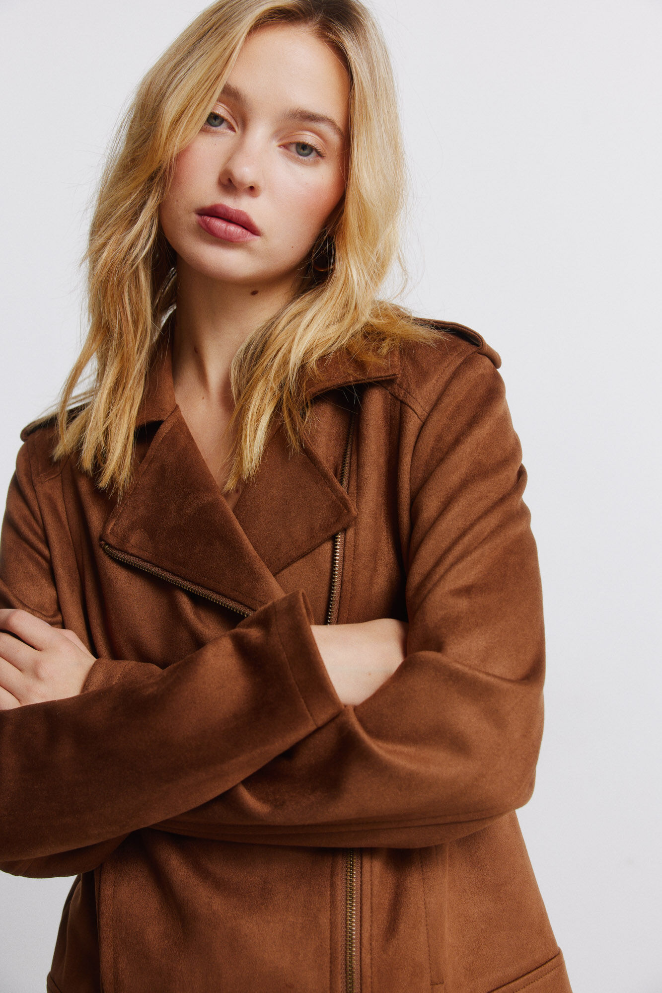 Springfield Chamarra de ante con trabillas para los hombros caf&eacute;