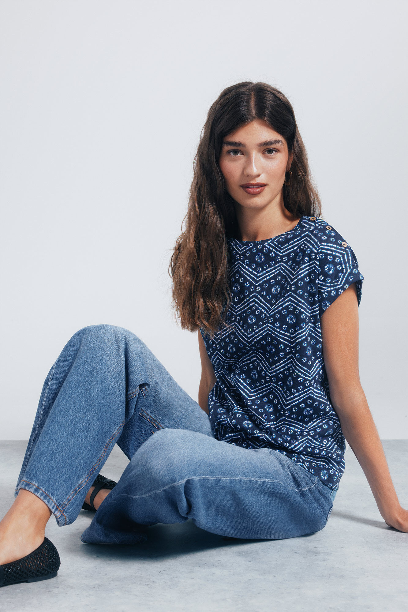 Springfield Playera botones hombro estampada marino