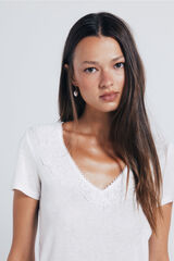 Springfield Playera escote crochet estampado
