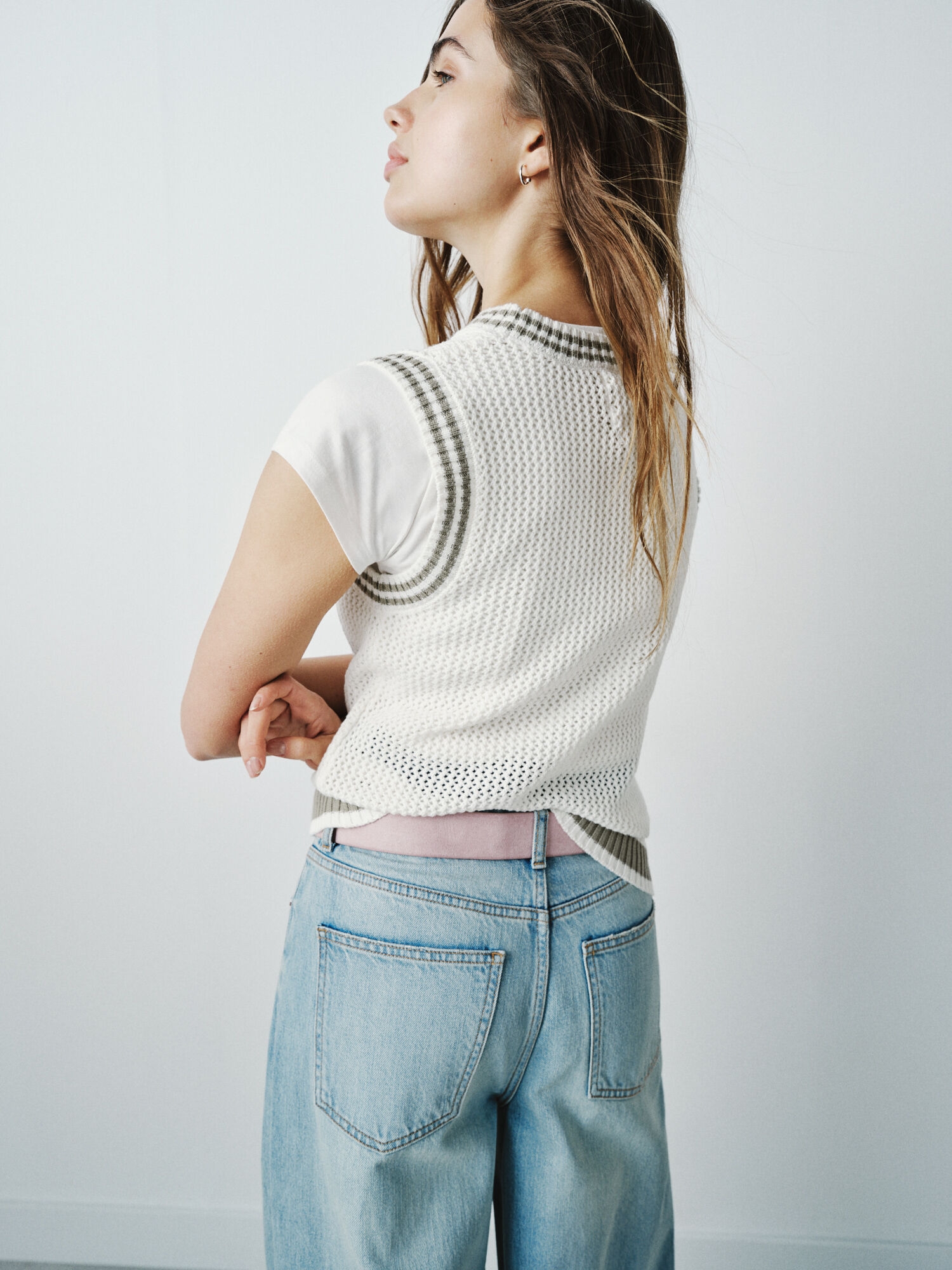 High Spirits Su&eacute;ter Lily beige