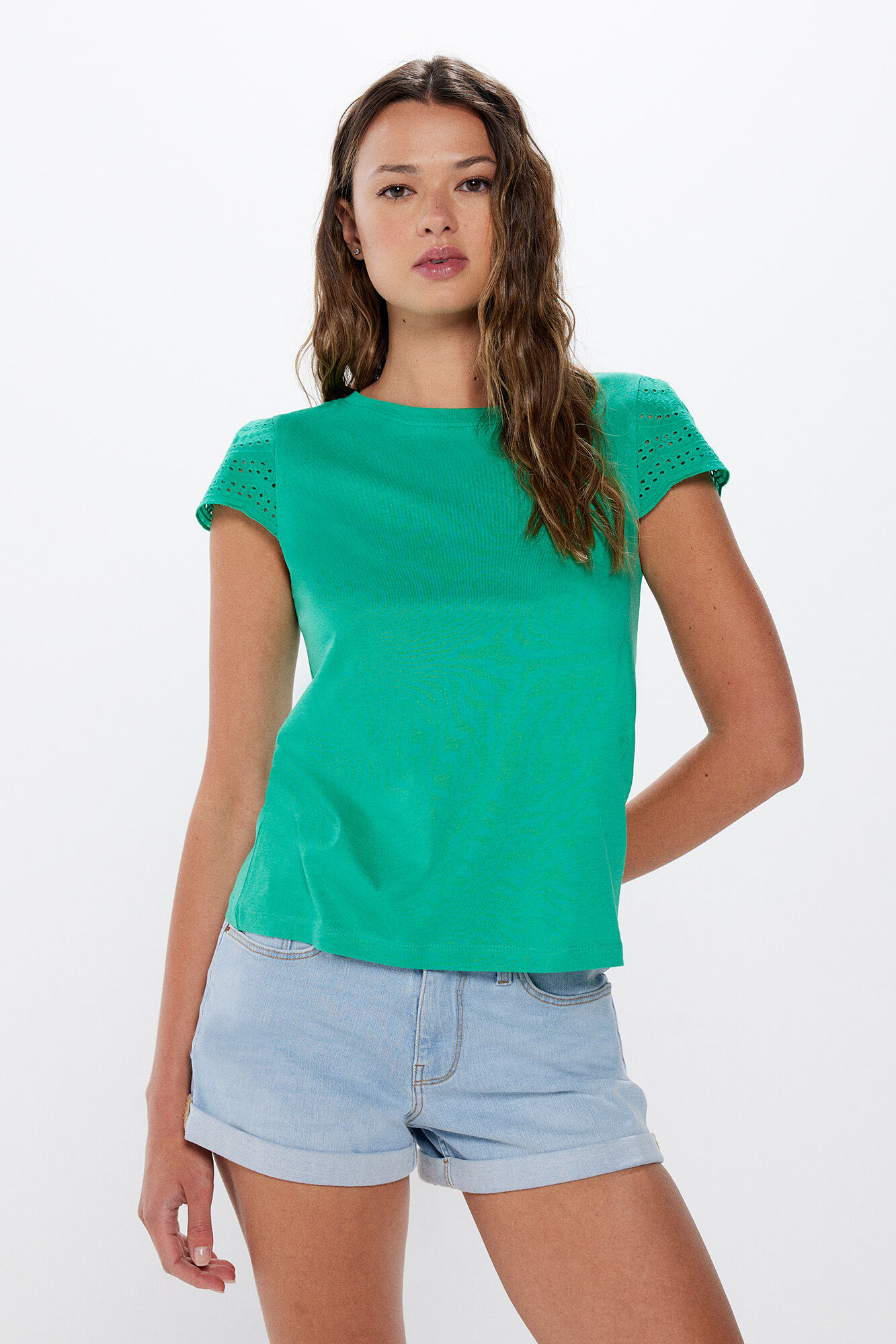 Springfield Playera mangas bordado suizo