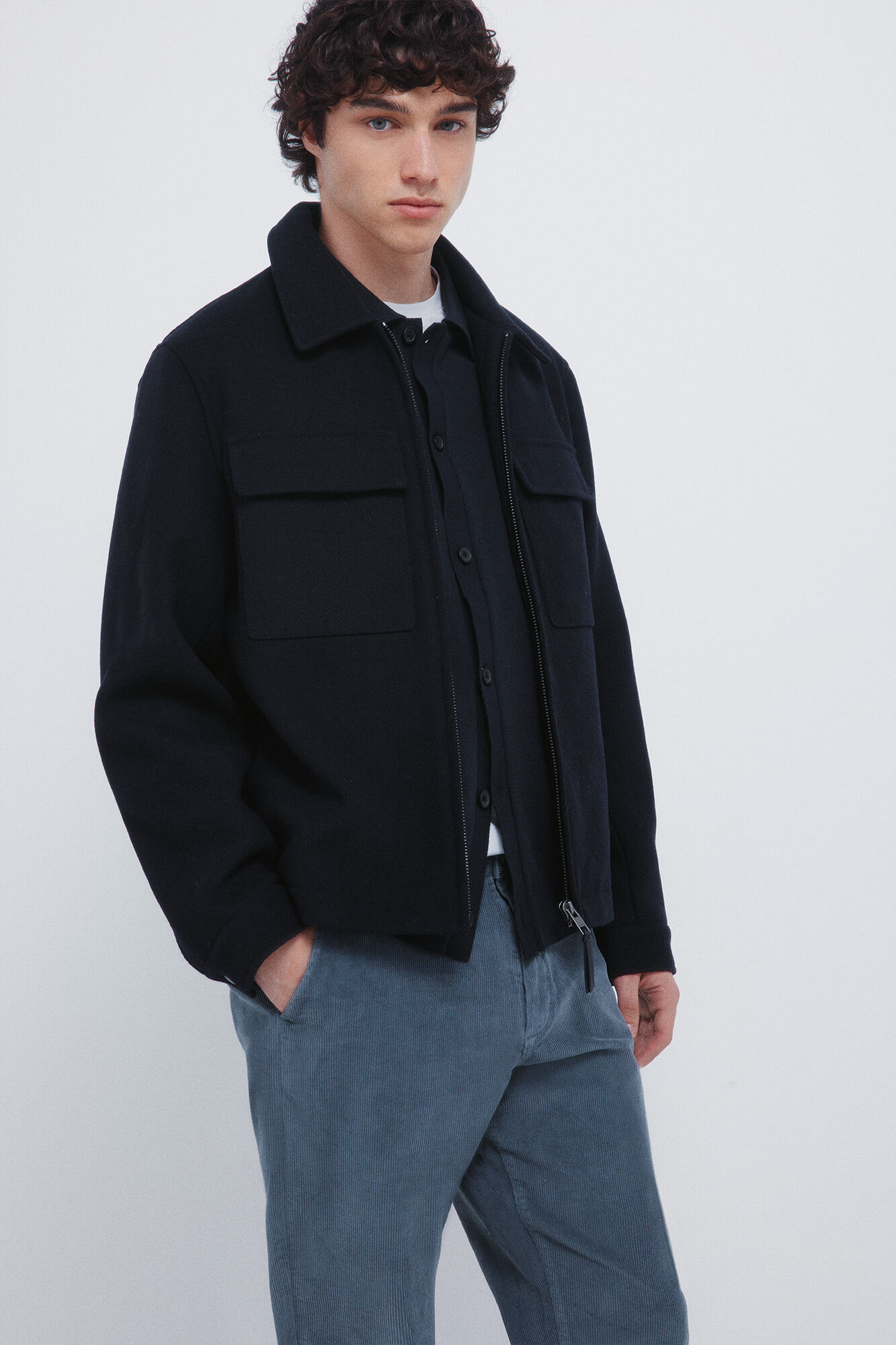 Springfield Pana chinos de pana lavada, c&oacute;modos y de corte entallado azul tinta