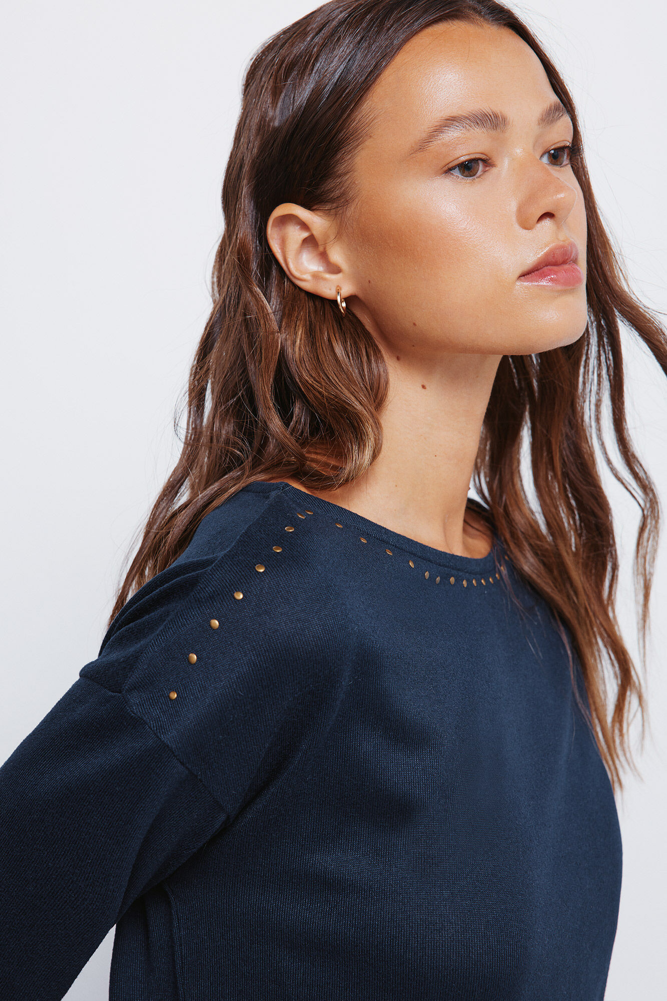 Springfield Playera con cuello barco y tachuelas