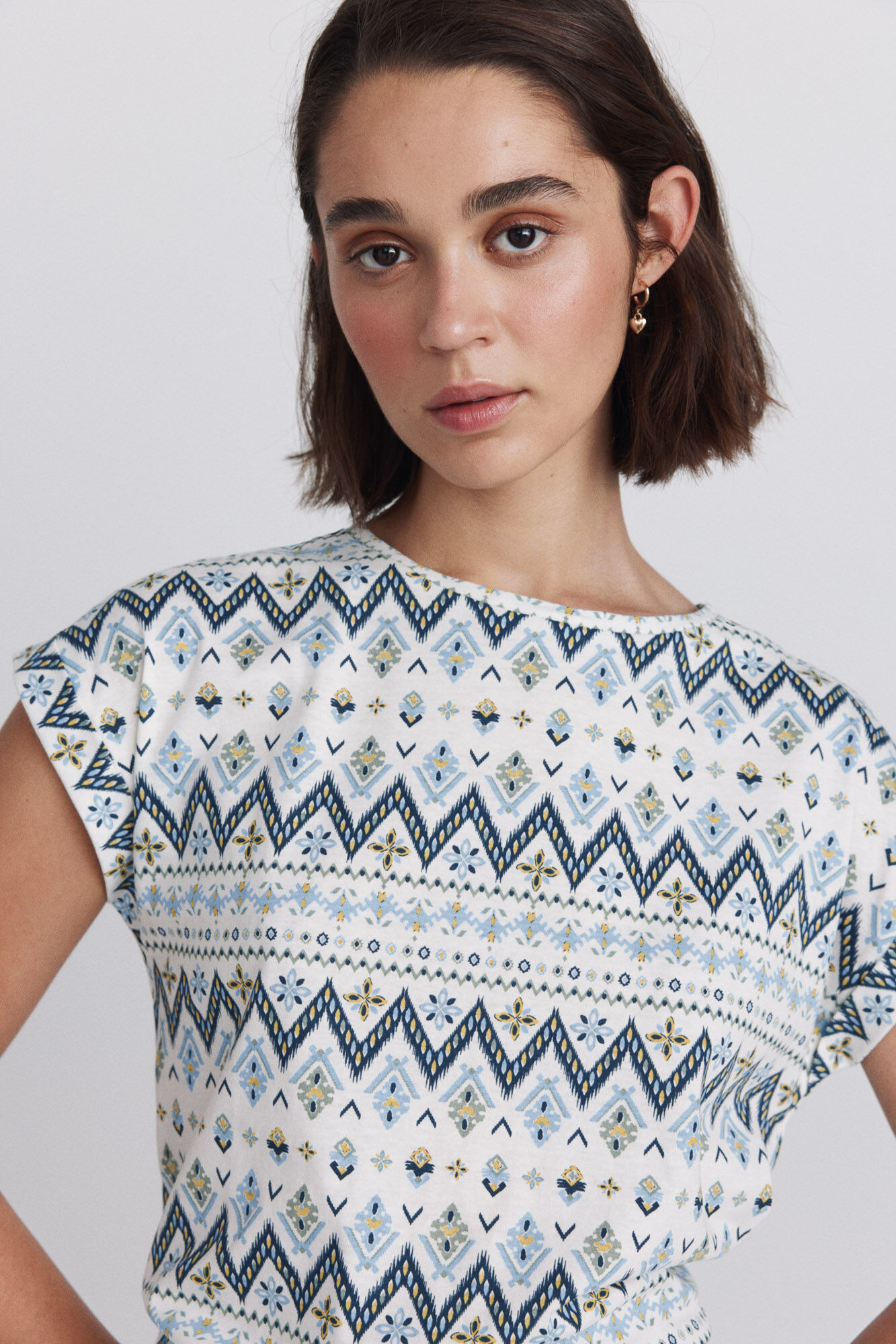 Springfield Playera estampada con bot&oacute;n en el hombro