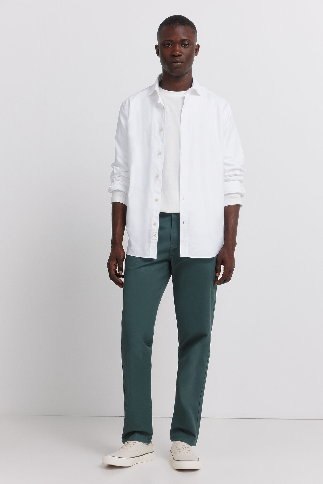 Springfield Pantal&oacute;n chino slim fit de color