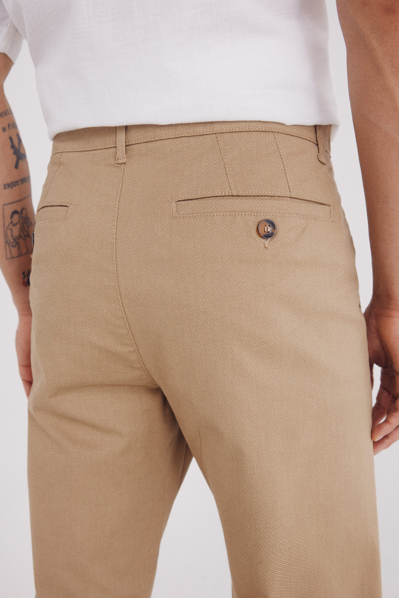 Springfield Pantal&oacute;n chino microestampado slim fit beige