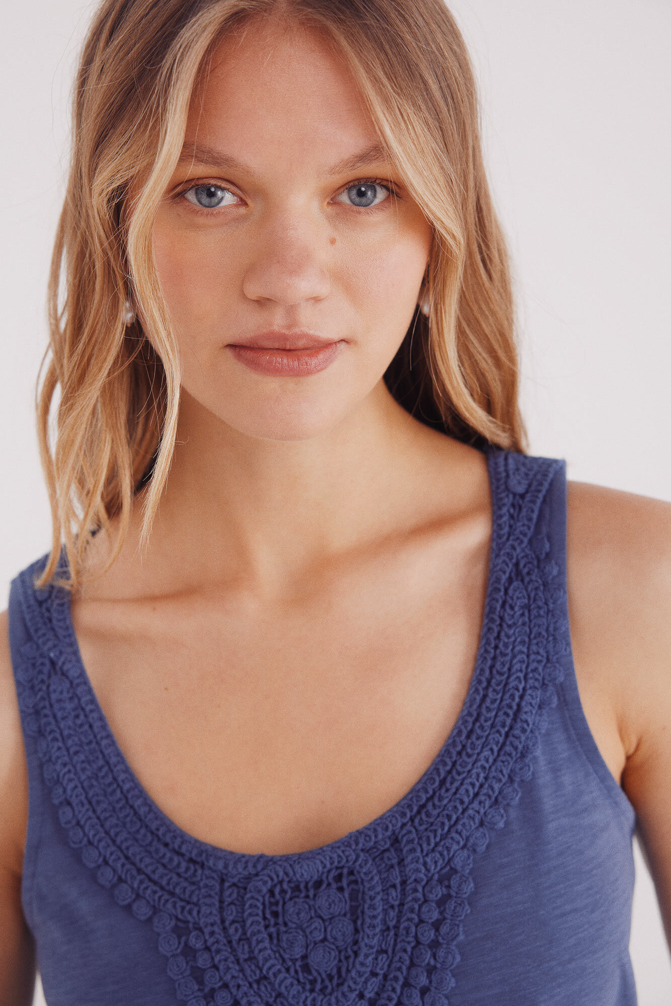 Springfield Playera tirantes escote crochet