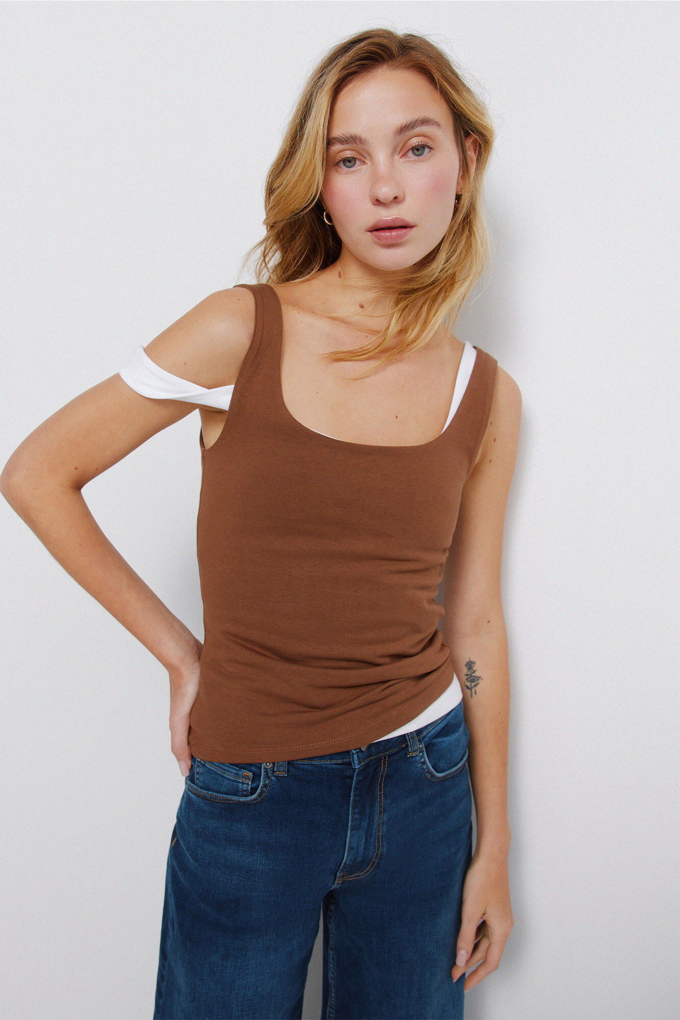 Springfield Playera de tirantes de doble tejido caf&eacute;