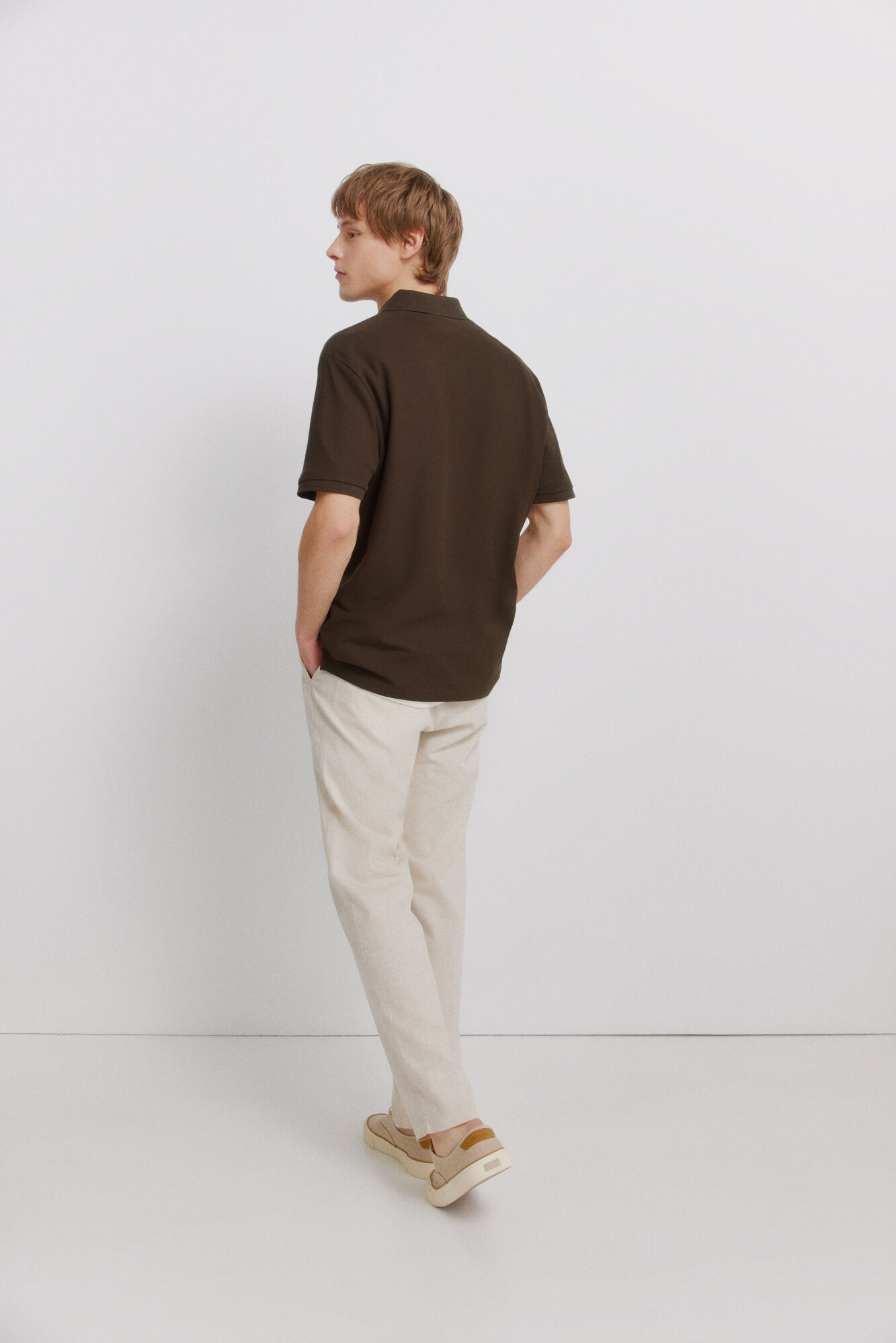 Springfield Pantal&oacute;n chino comfort fit de lino blanco