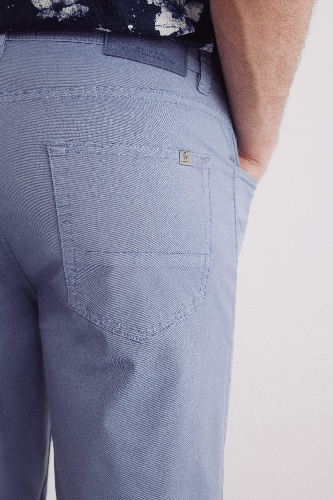Springfield Bermuda color ligera lavada slim fit azul