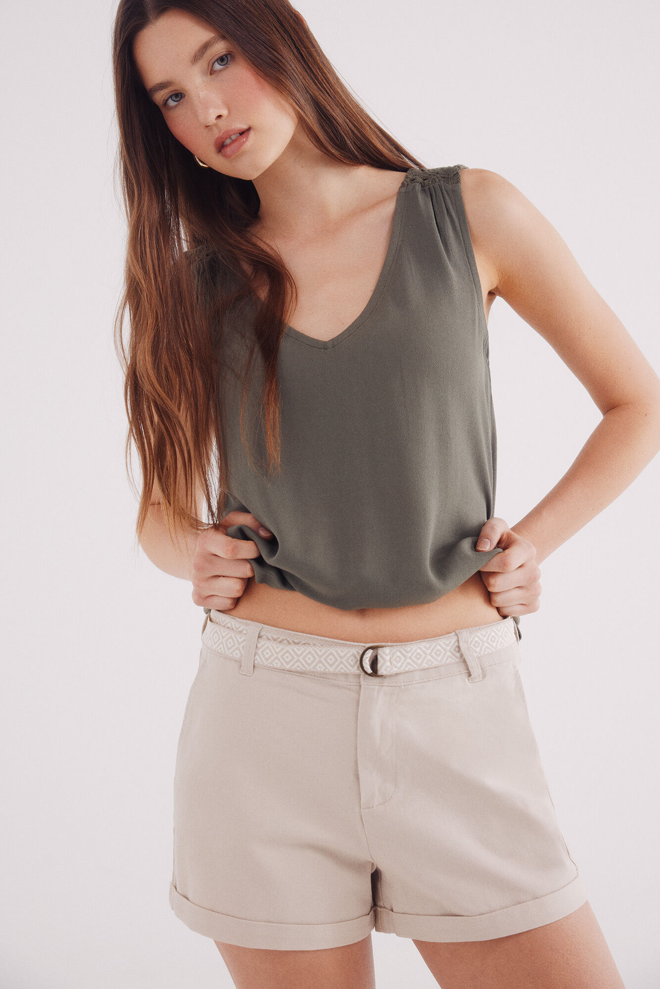 Springfield Shorts chino cintur&oacute;n  estampado