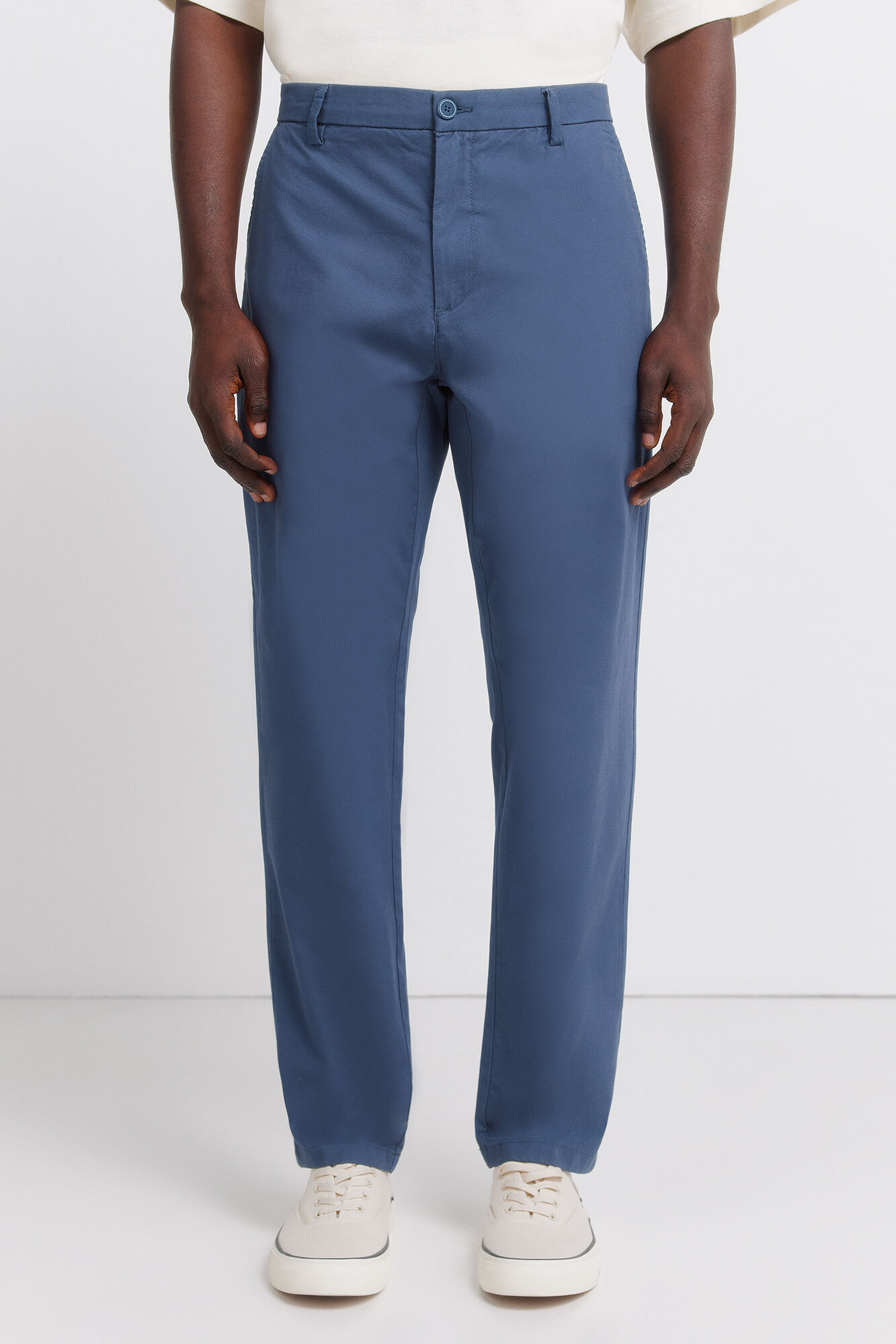 Springfield Pantal&oacute;n chino slim fit de estructura comfort