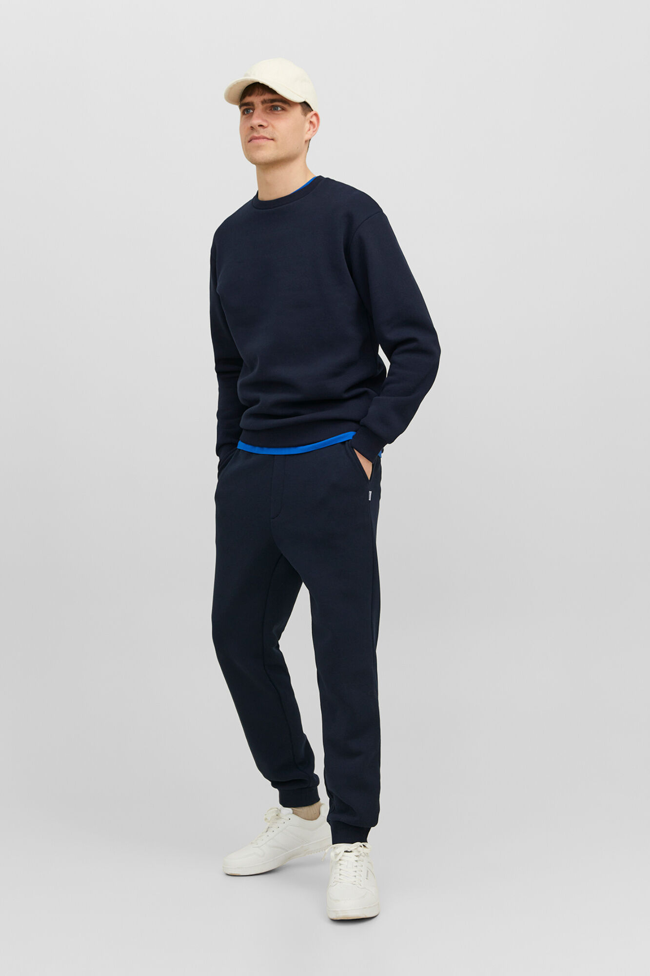 Jack & Jones Sudadera b&aacute;sica de cuello redondo marino
