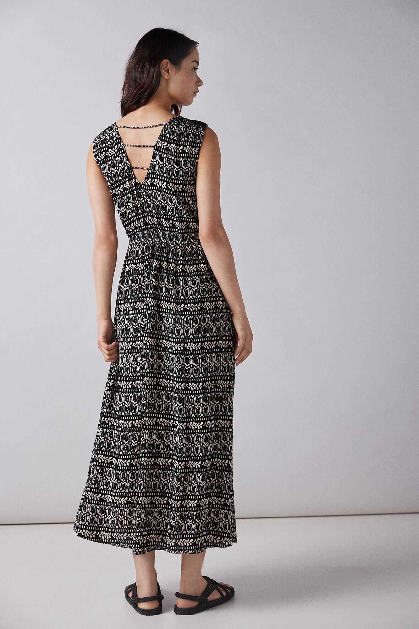 Springfield Vestido midi crochet hombros negro