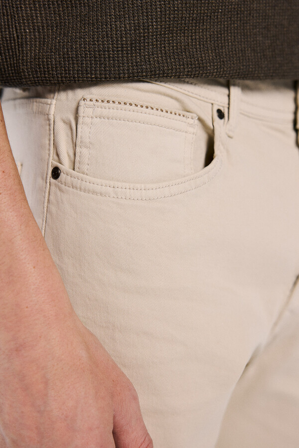 Springfield Pantalón color lavado slim fit beige
