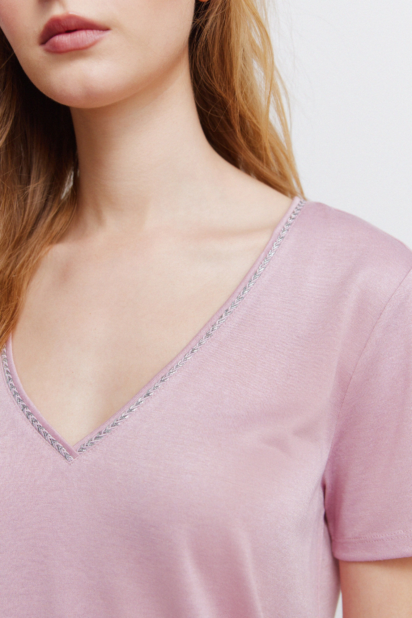 Springfield Playera de manga corta cuello en pico