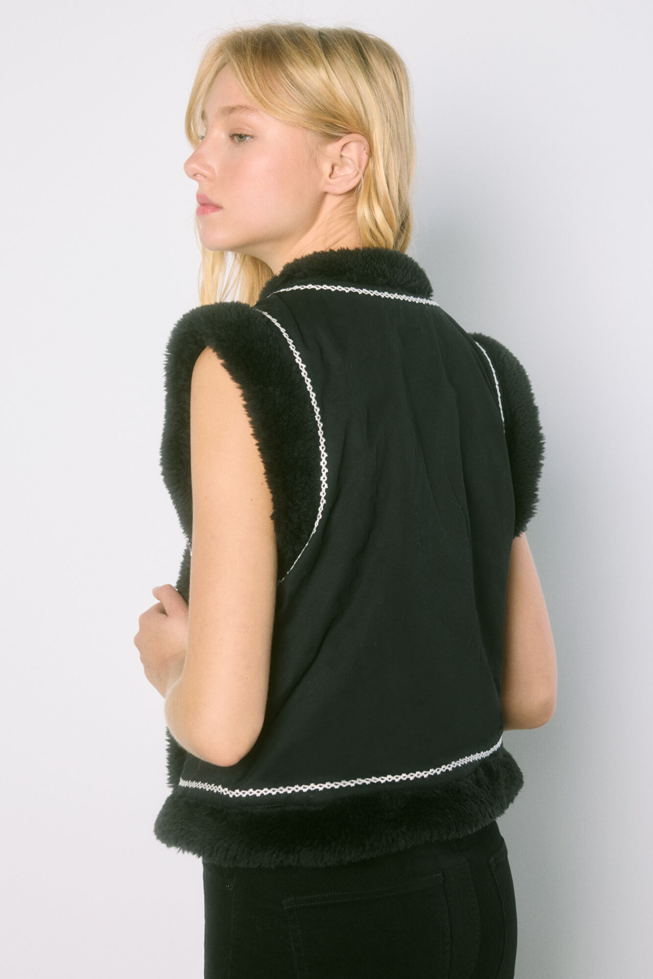 High Spirits Chaleco Grace negro