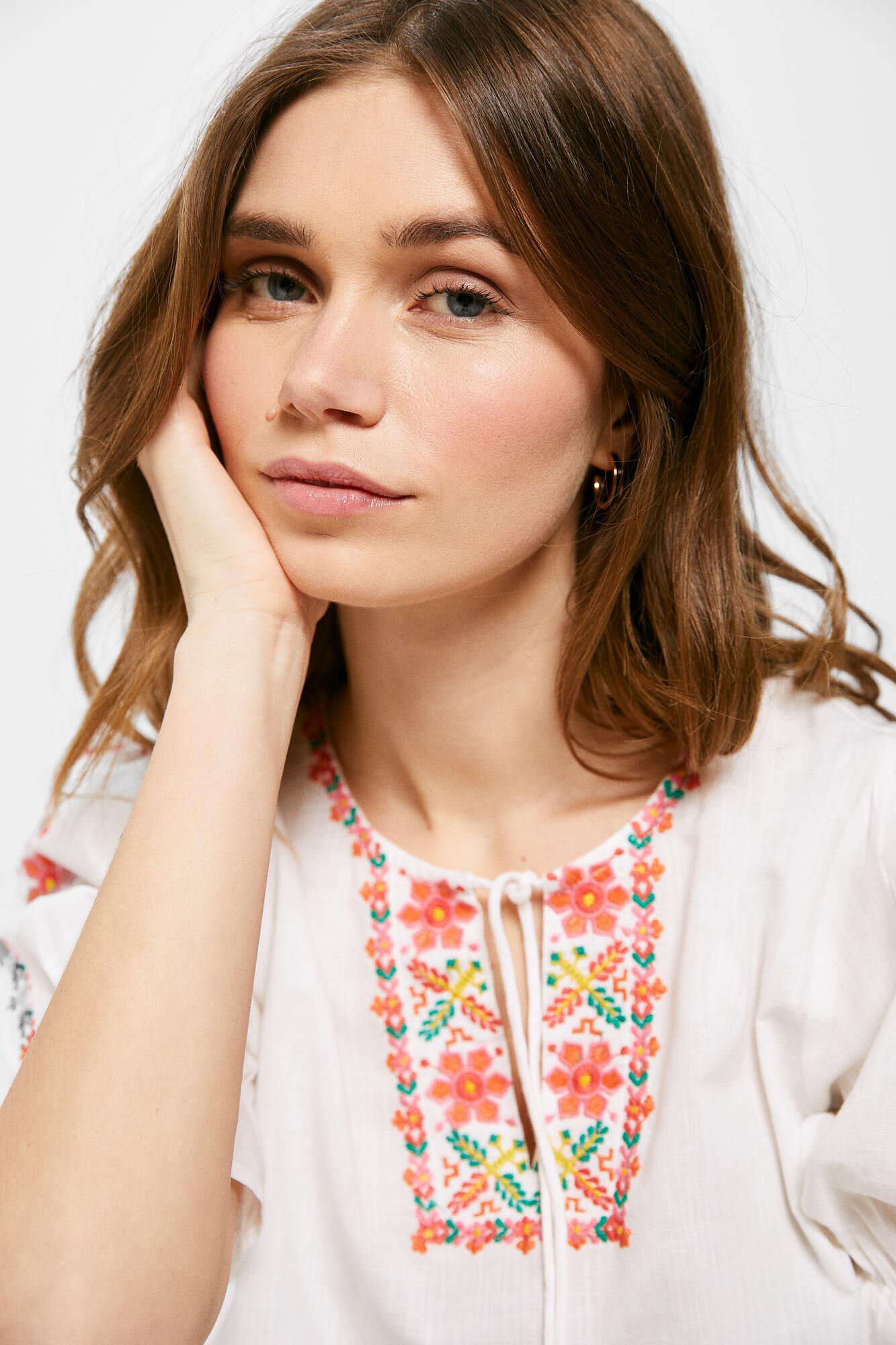 Springfield Blusa Bordados Escote amarillo