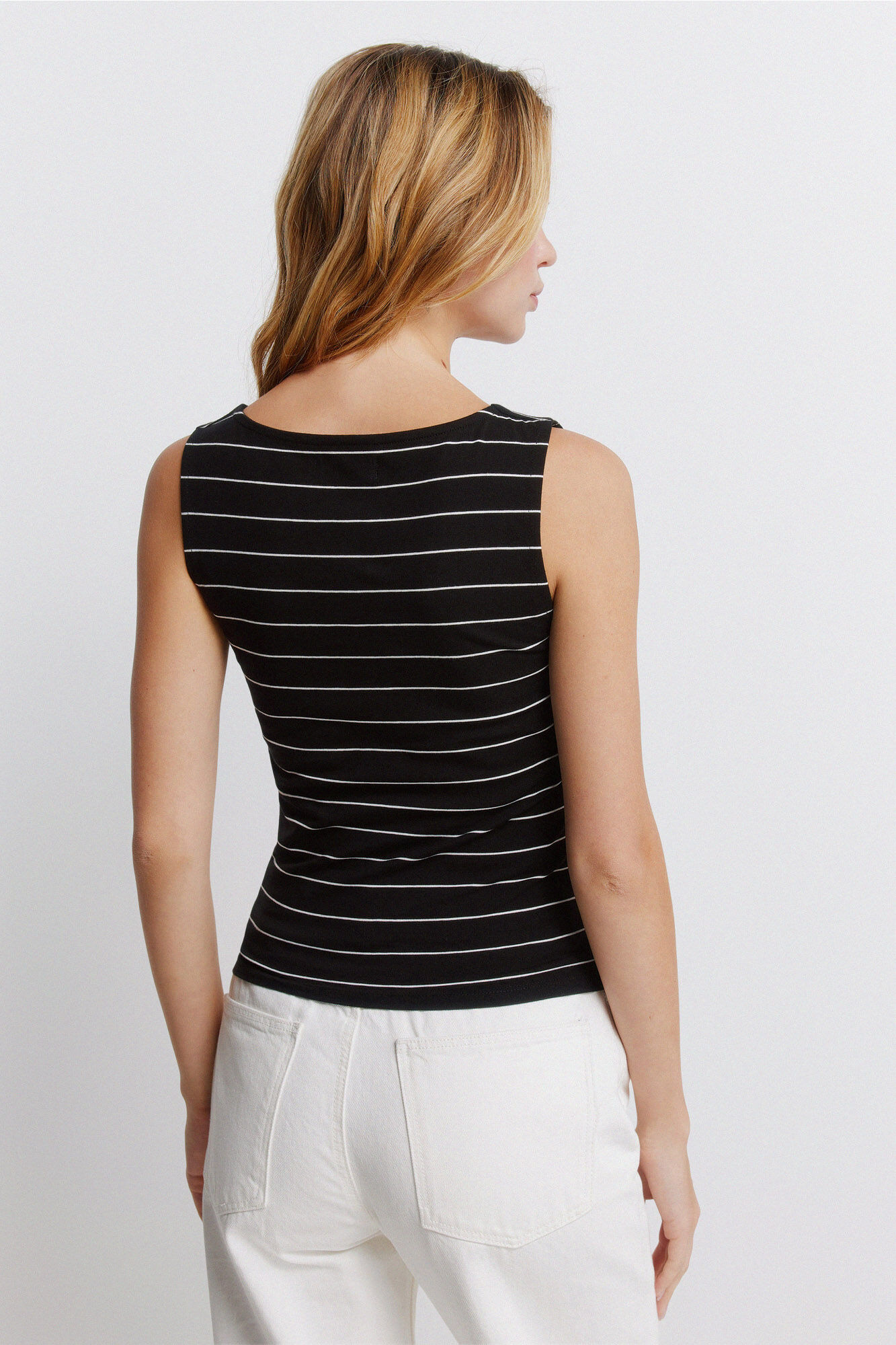 Springfield Top sin mangas cuello redondo de algod&oacute;n negro