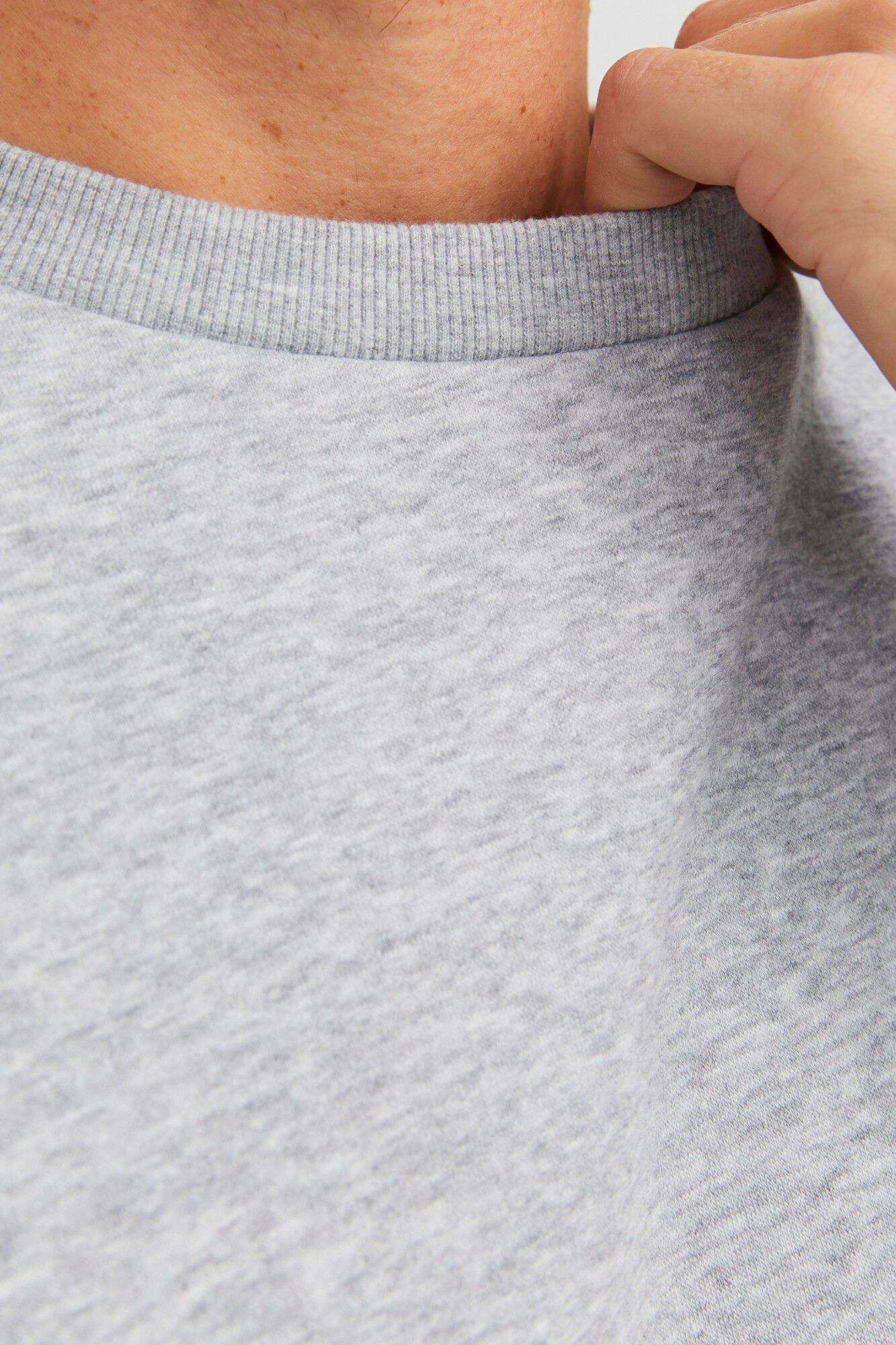Jack & Jones Sudadera b&aacute;sica de cuello redondo gris