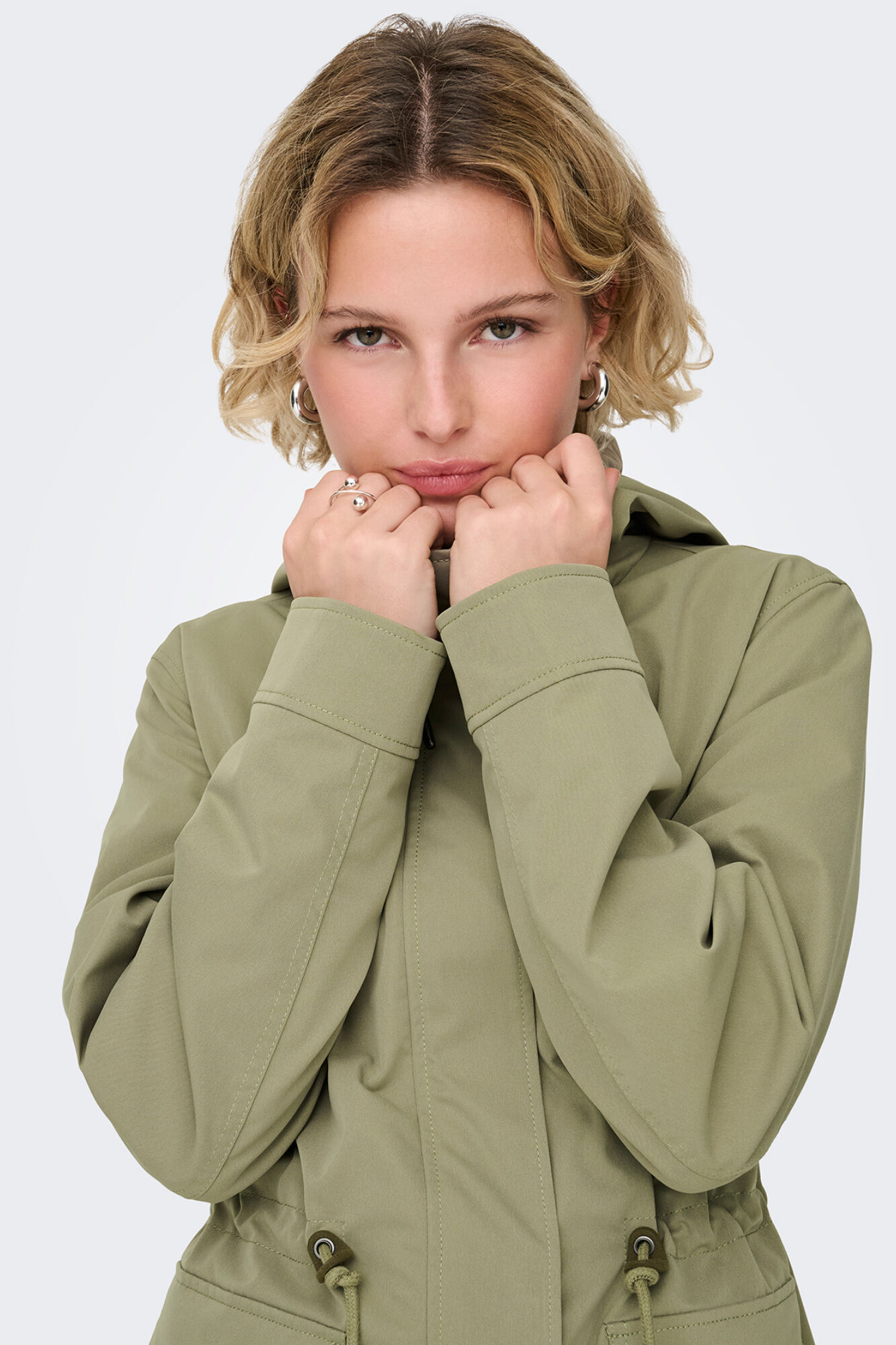Only Parka con capucha kaki