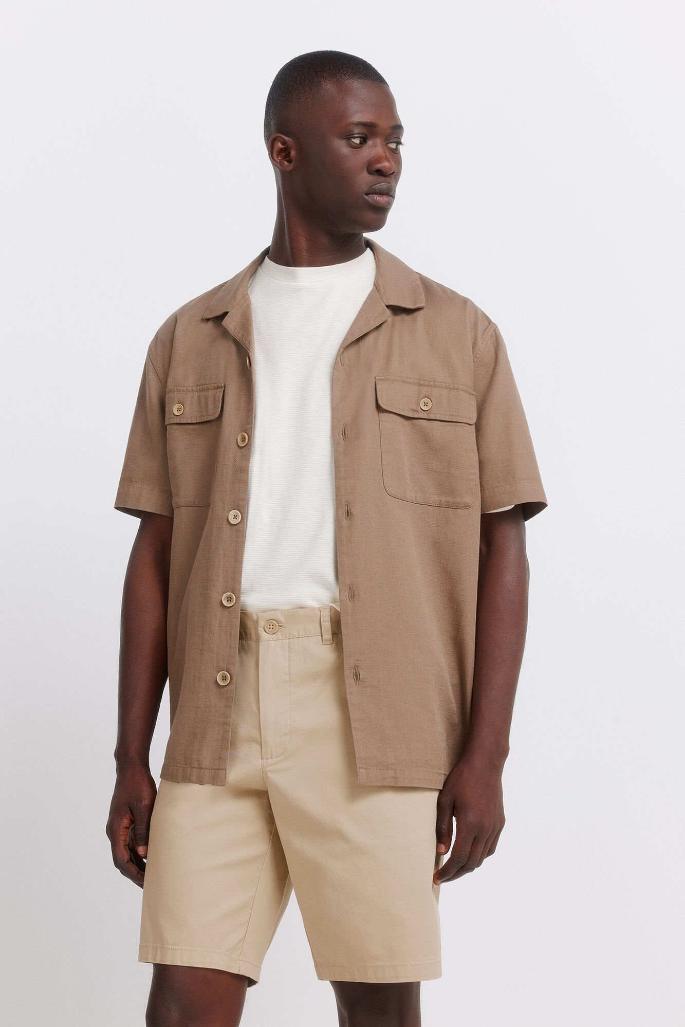 Springfield Bermudas lisas de corte c&oacute;modo beige