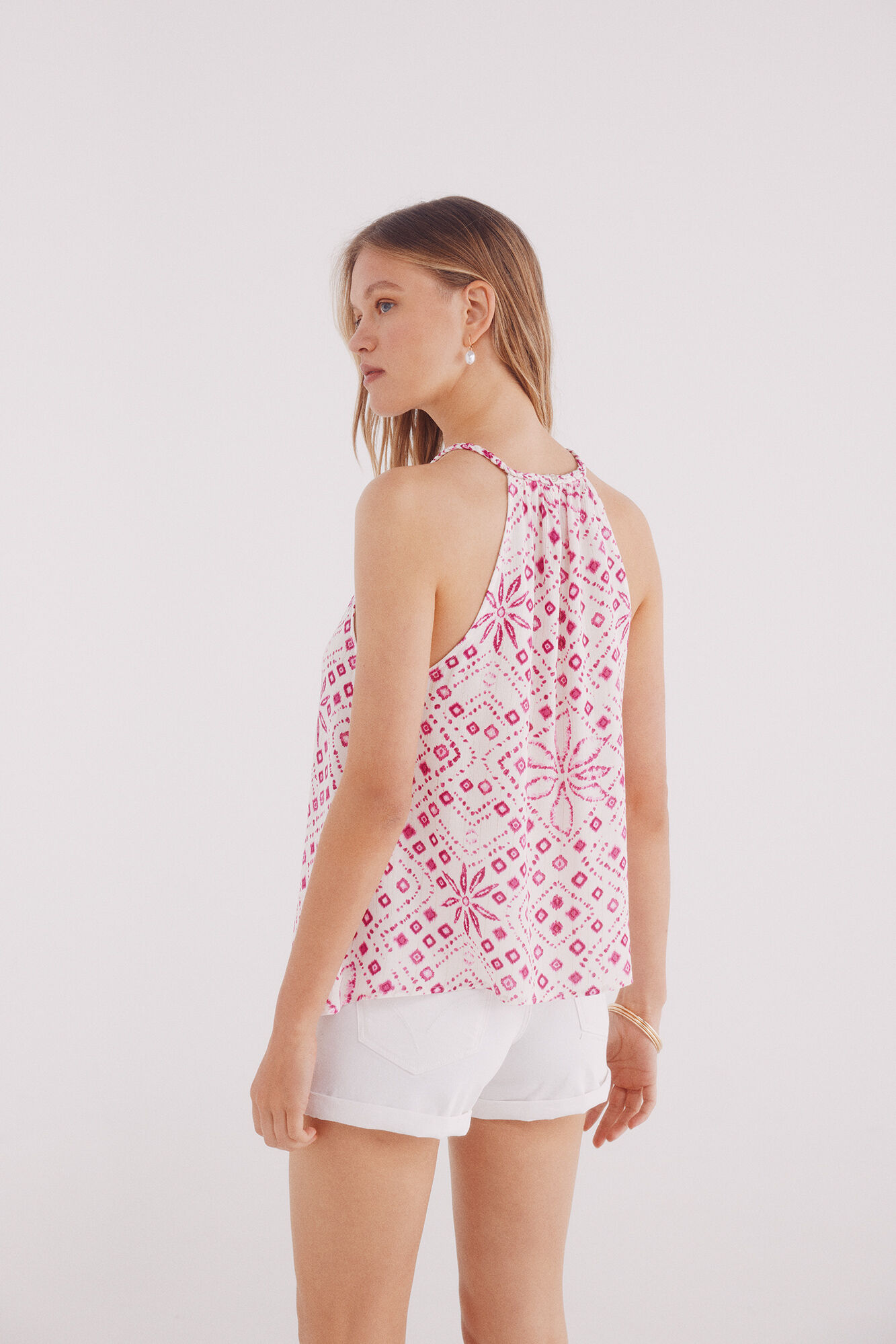 Springfield Top escote halter trenza estampado caf&eacute;