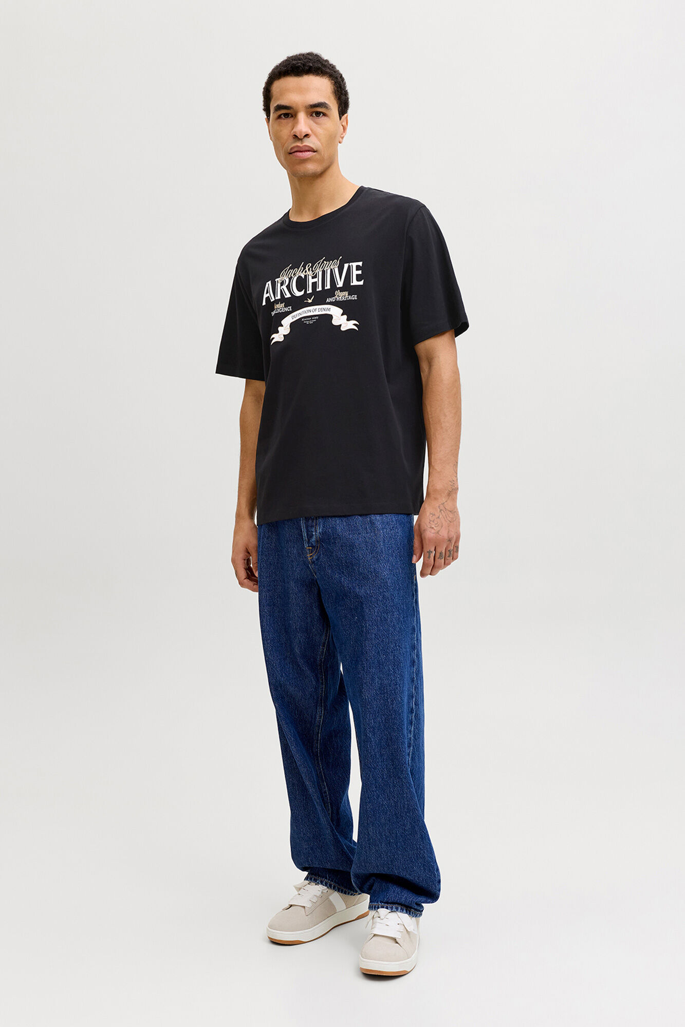 Jack & Jones Playera con logo grande negro