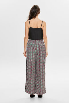 Springfield Top lencero ribeteado. negro
