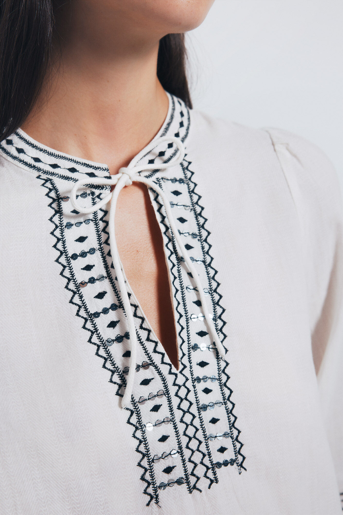 Springfield Blusa boho bordados lentejuelas caf&eacute;