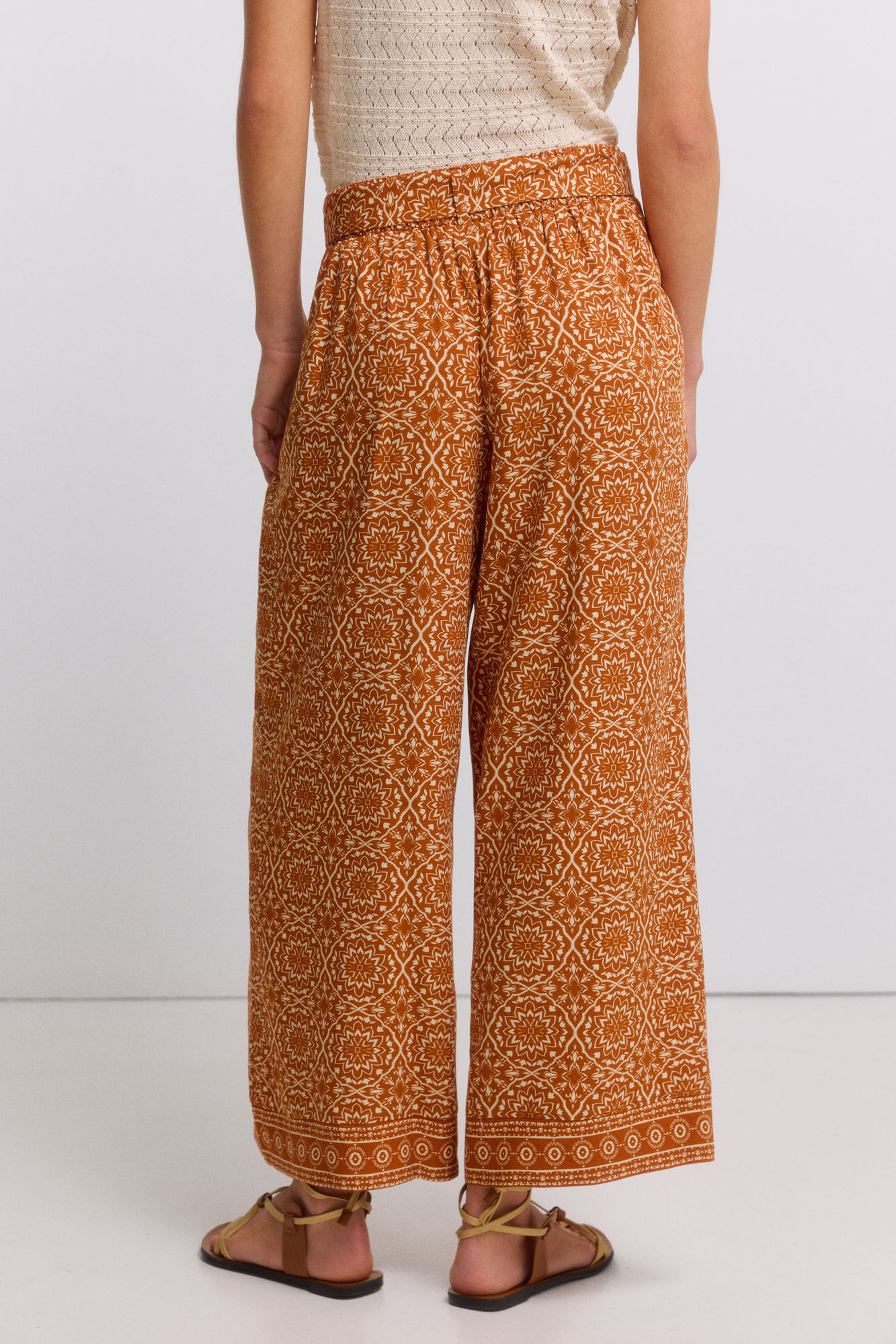 Springfield Pantal&oacute;n fluido estampado con cintur&oacute;n