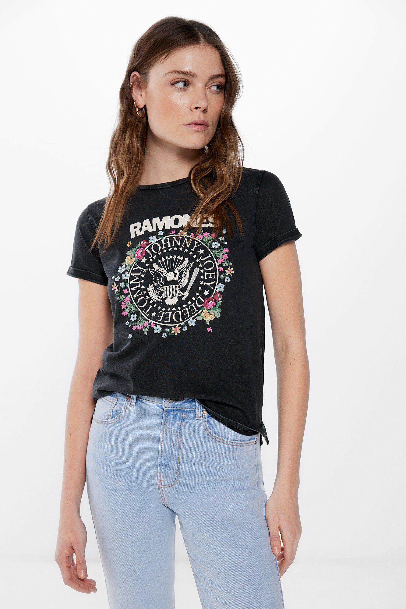 Playera Ramones Playeras para mujer Springfield MX