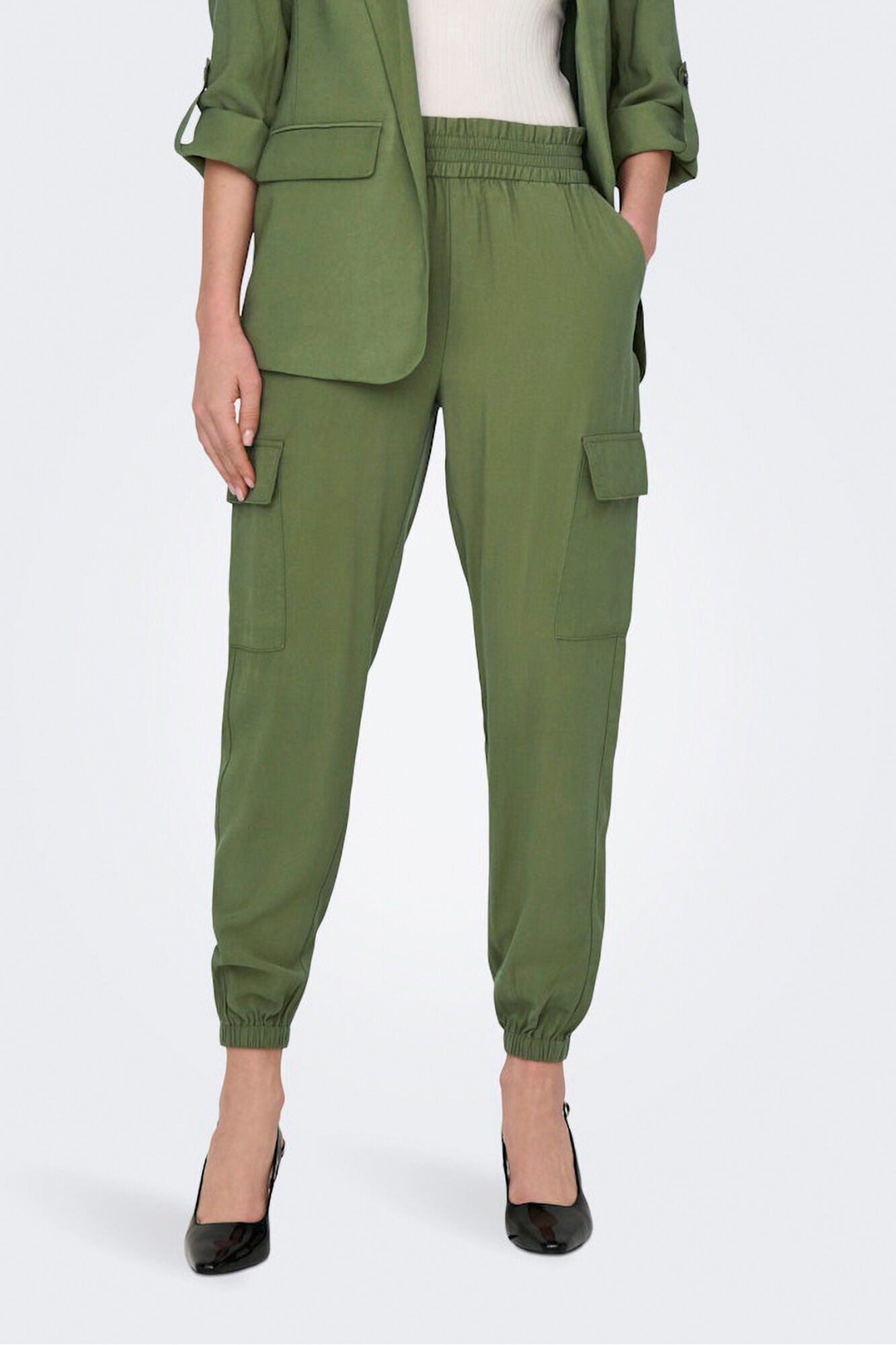 Only Pantal&oacute;n cargo fluido