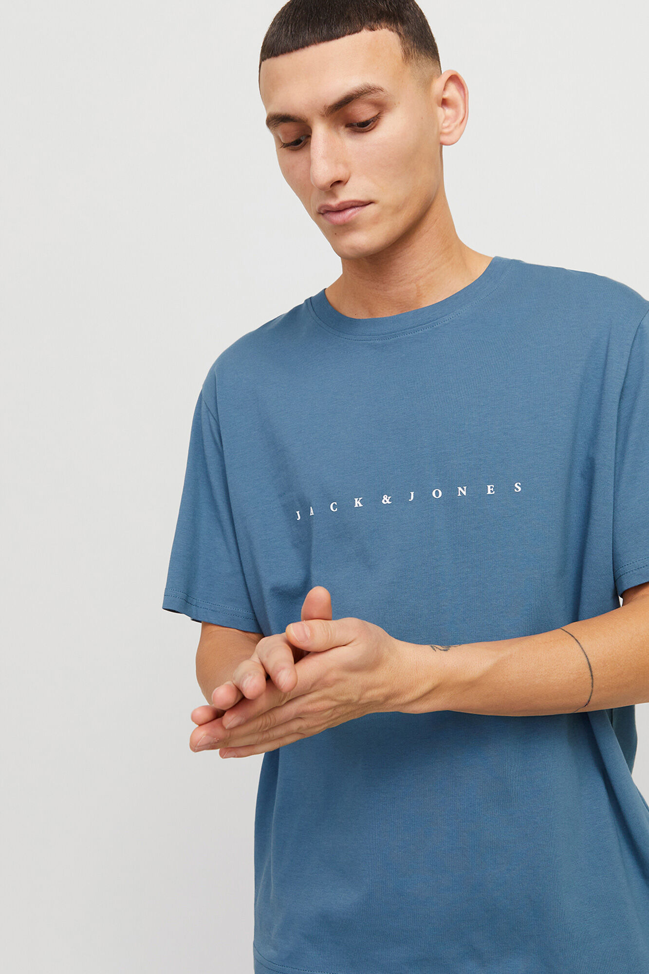 Jack & Jones Playera relaxed de manga corta