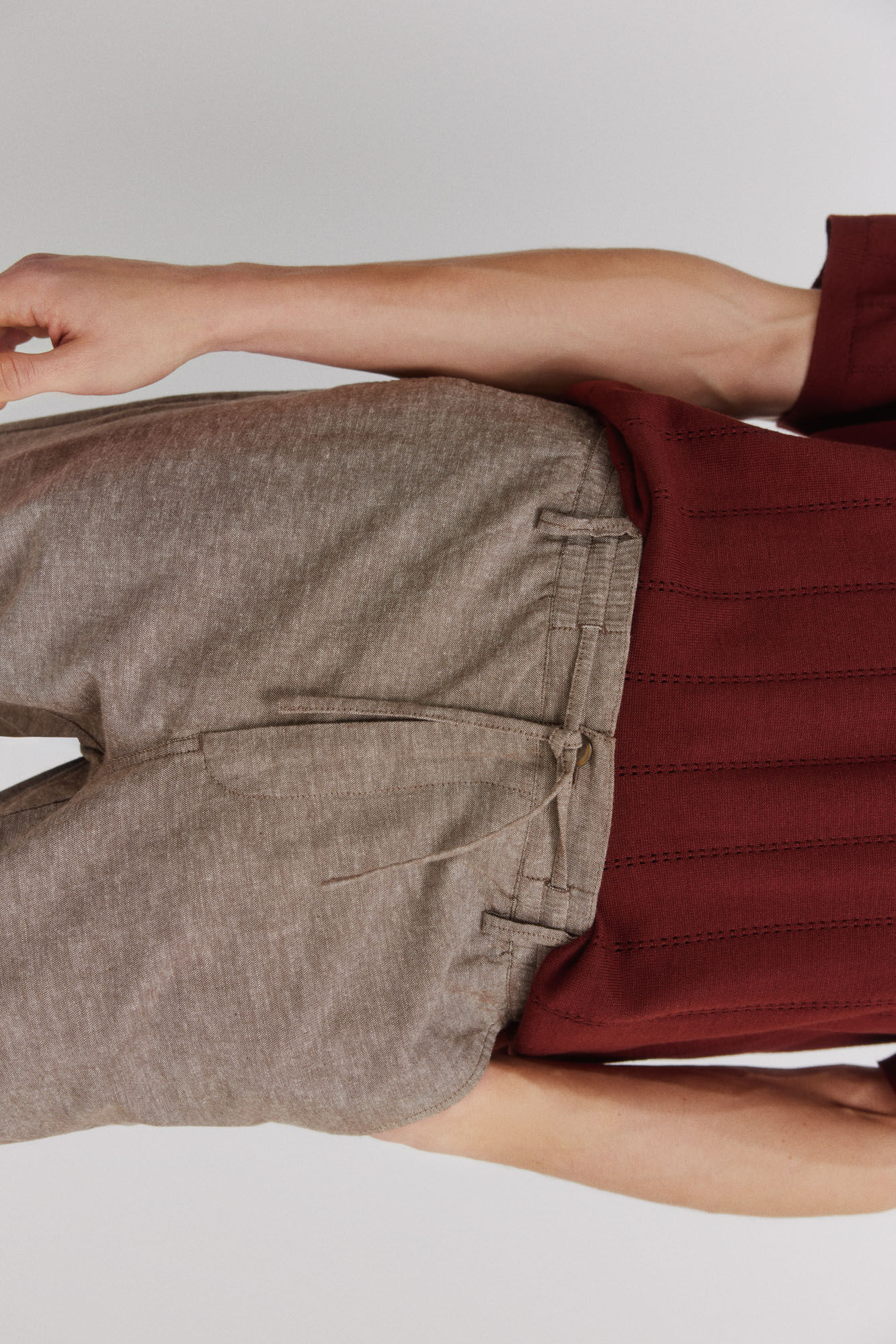 Springfield Pantal&oacute;n chino comfort fit de lino caf&eacute;