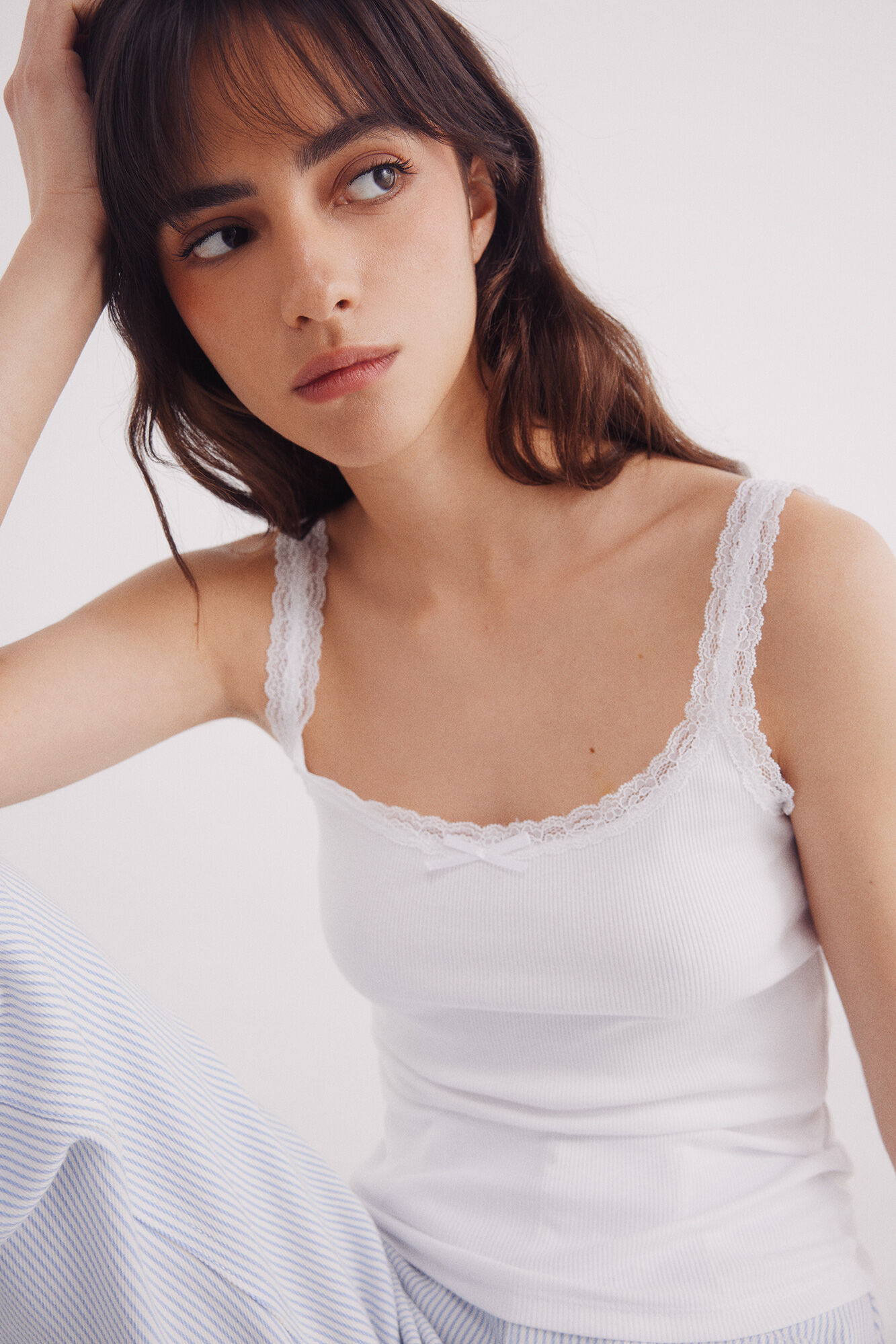 Springfield Playera tirantes puntilla escote