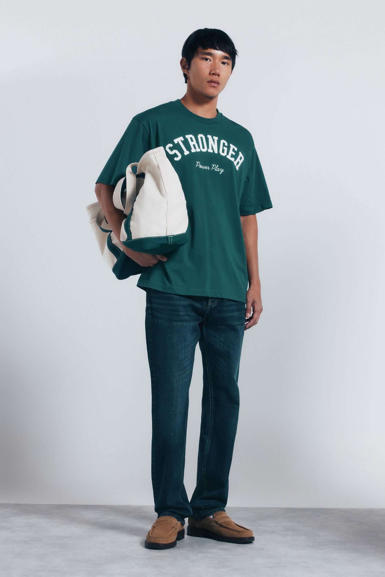 Springfield Jeans de corte regular con lavado oscuro y bordes deshilachados