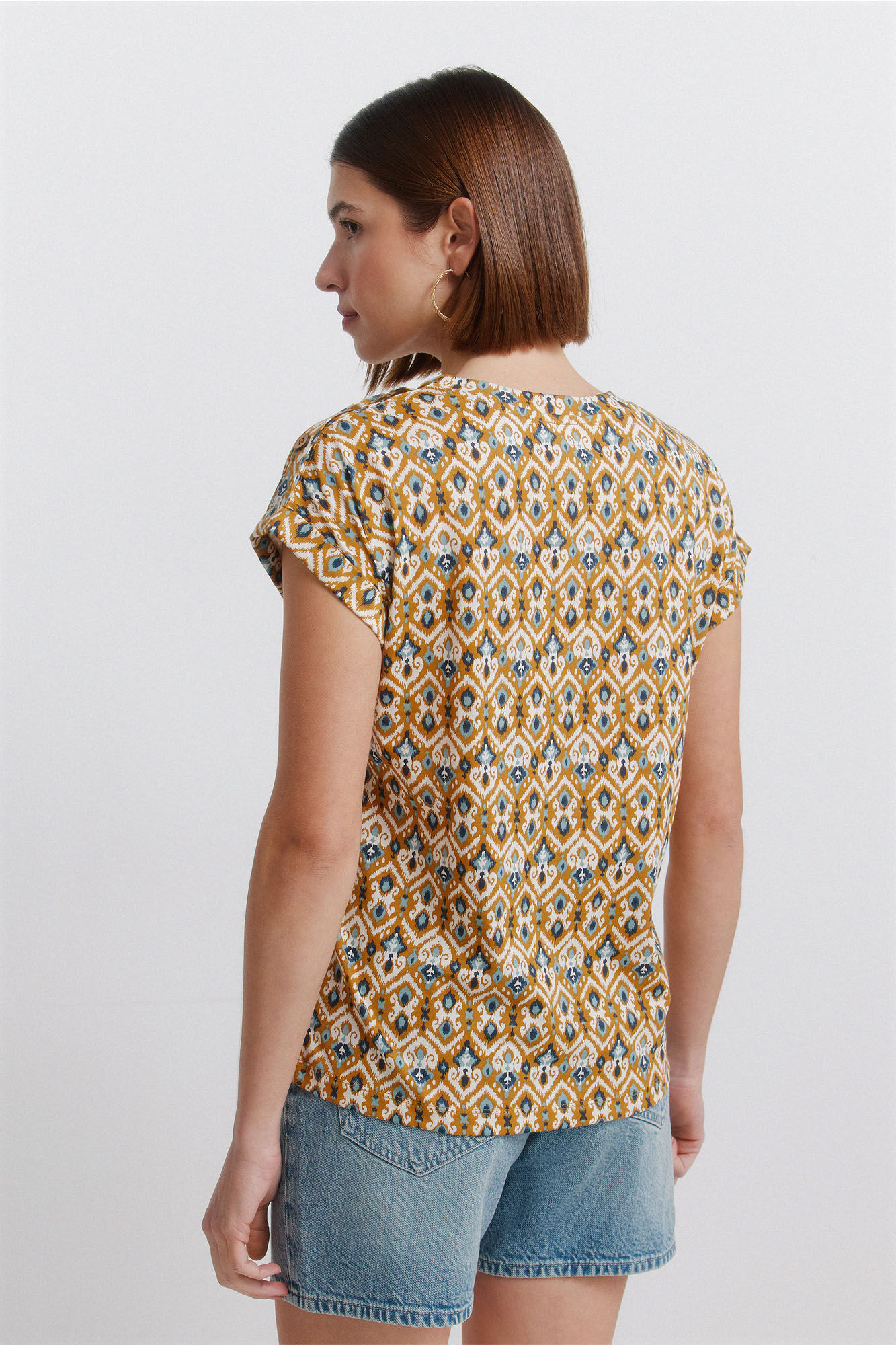 Springfield Playera estampada con botones amarillo