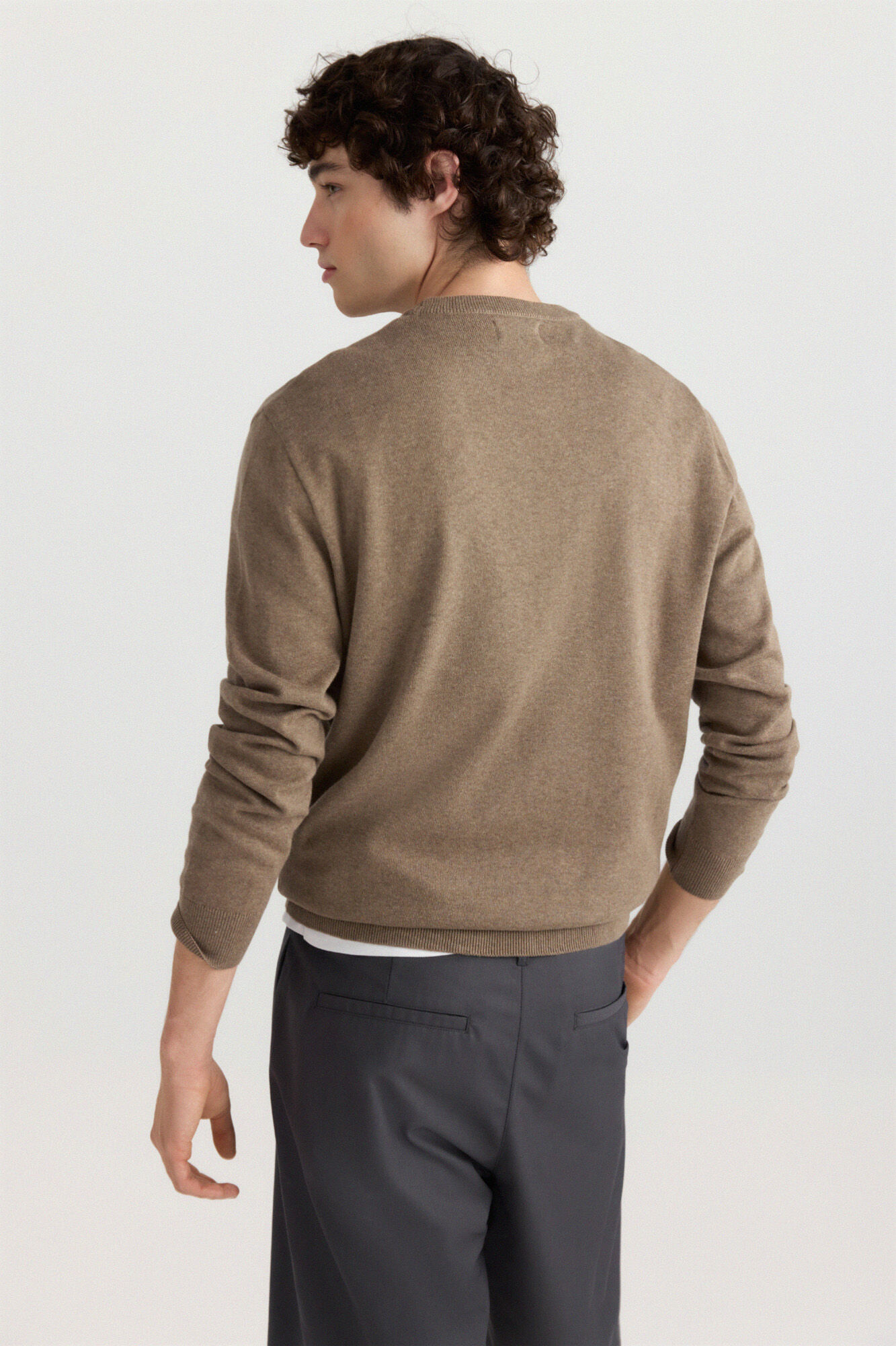 Springfield Su&eacute;ter b&aacute;sico cuello redondo nude