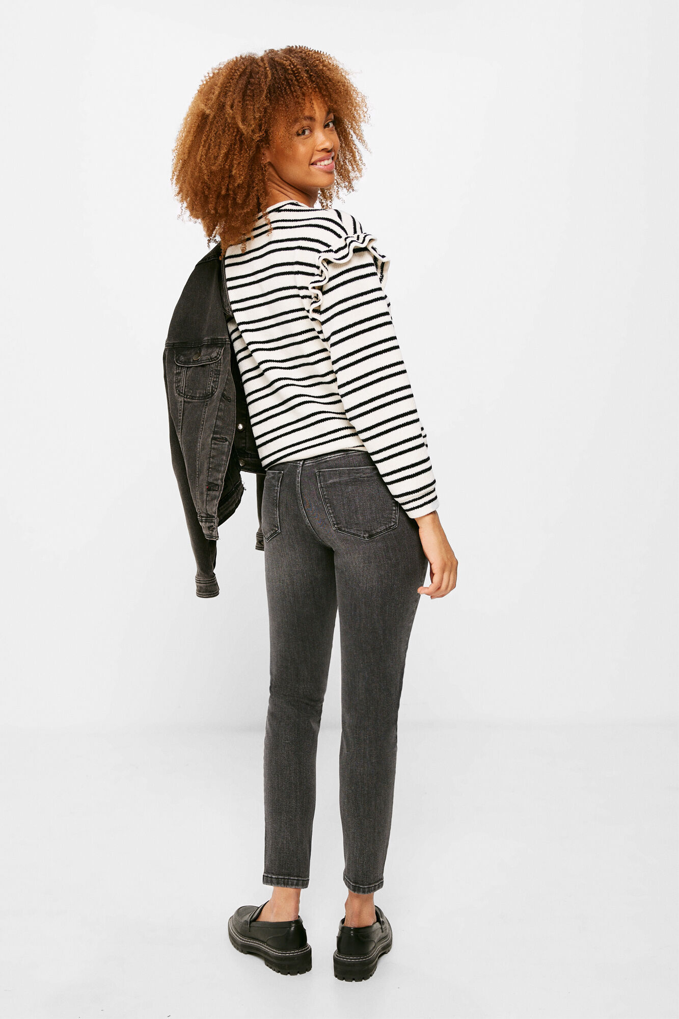 Springfield Jeans Slim Cropped Lavado Sostenible gris